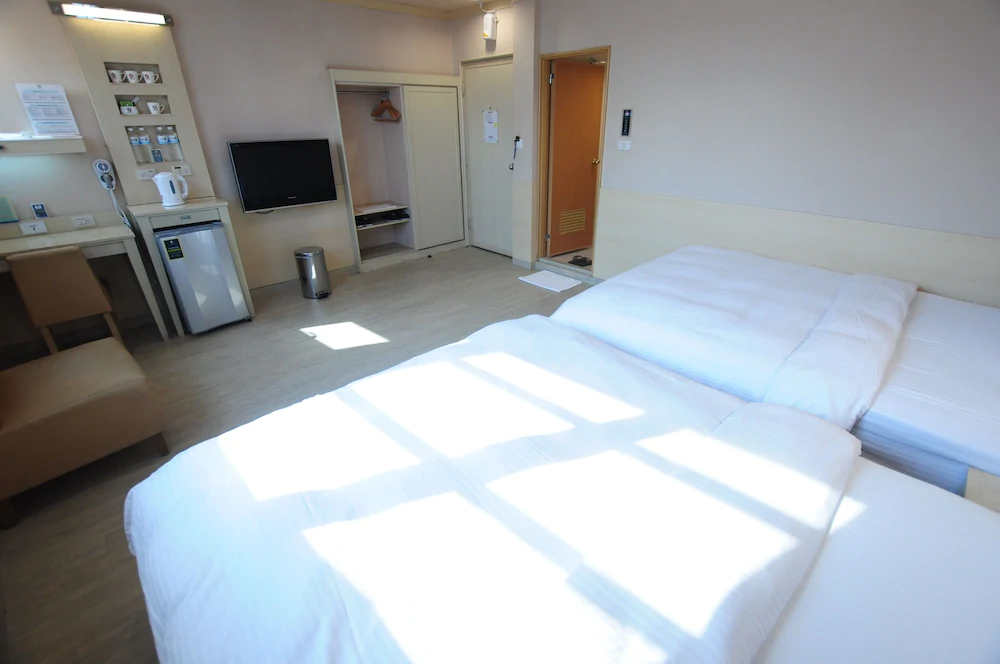 Kindness Hotel - Xiongzhong