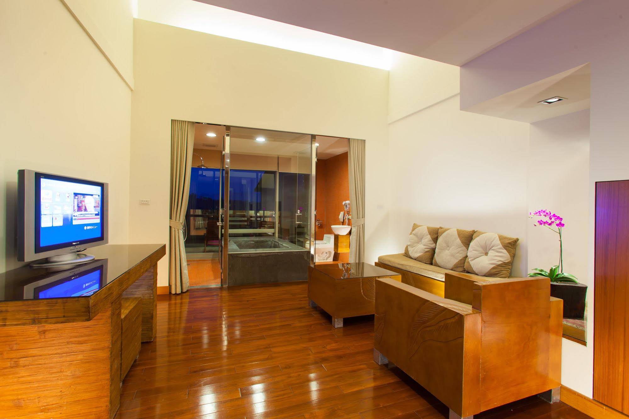 Luminous Hot Spring Resort & Spa