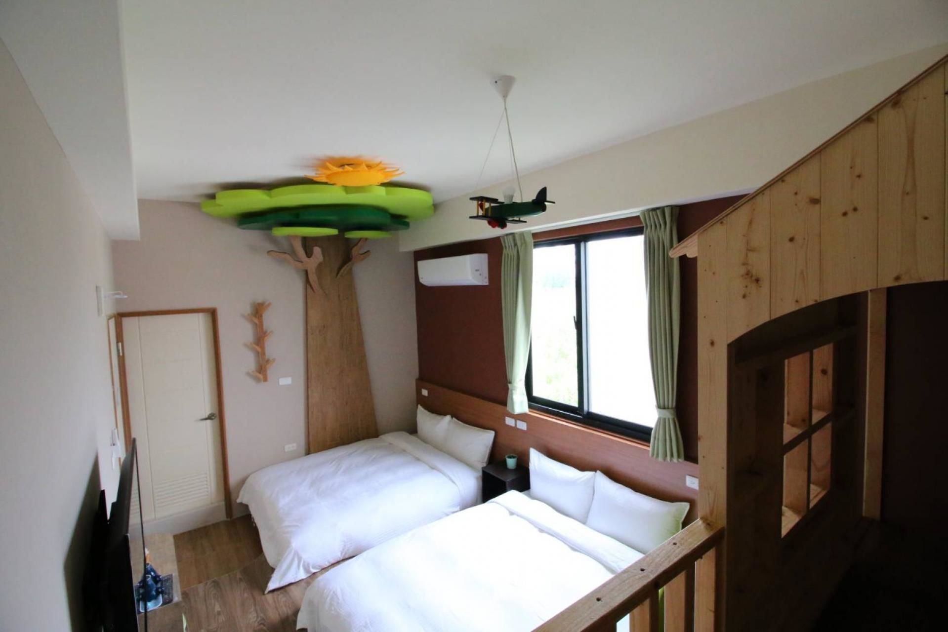 Elfin Kids And Pets B&B