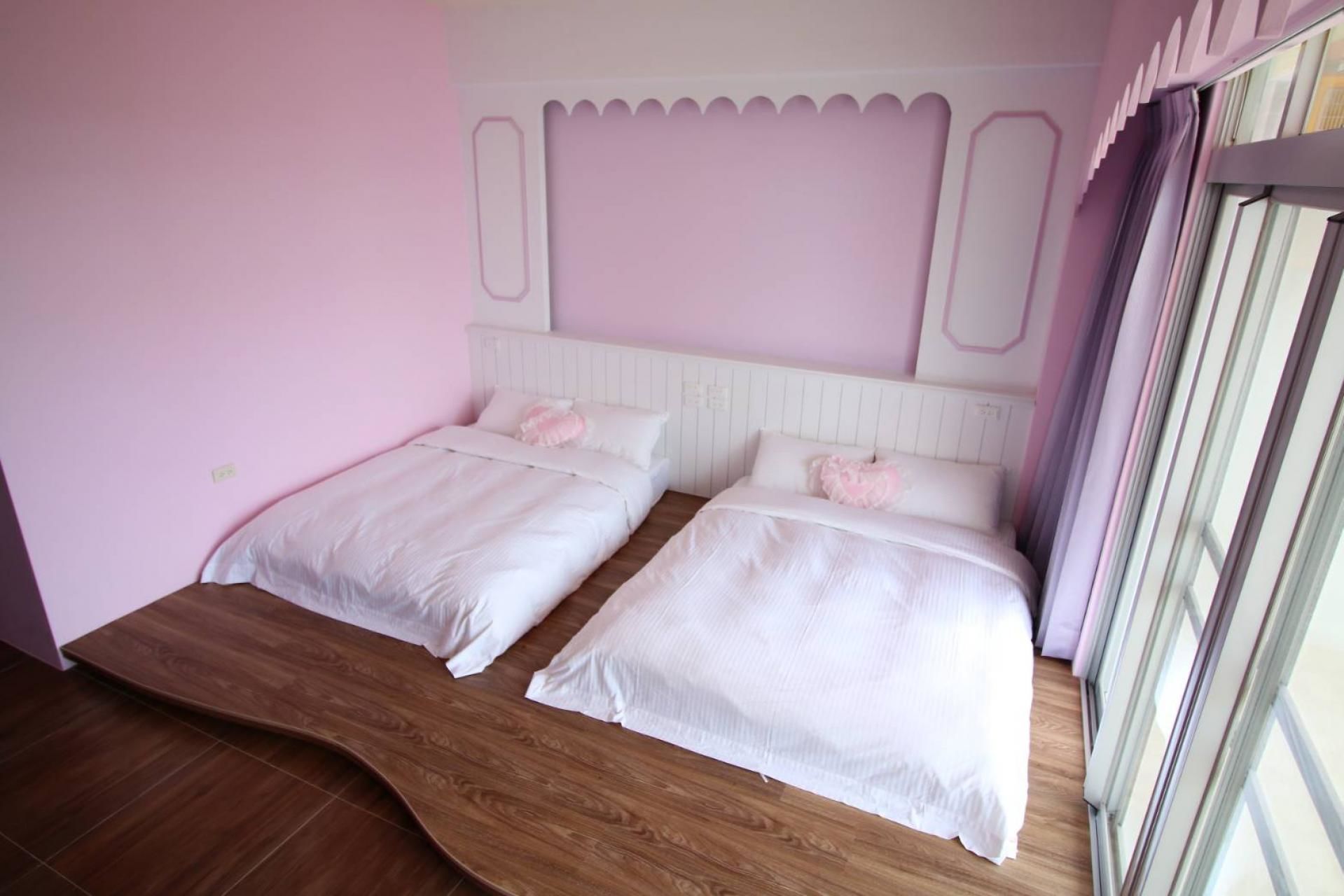 Elfin Kids And Pets B&B