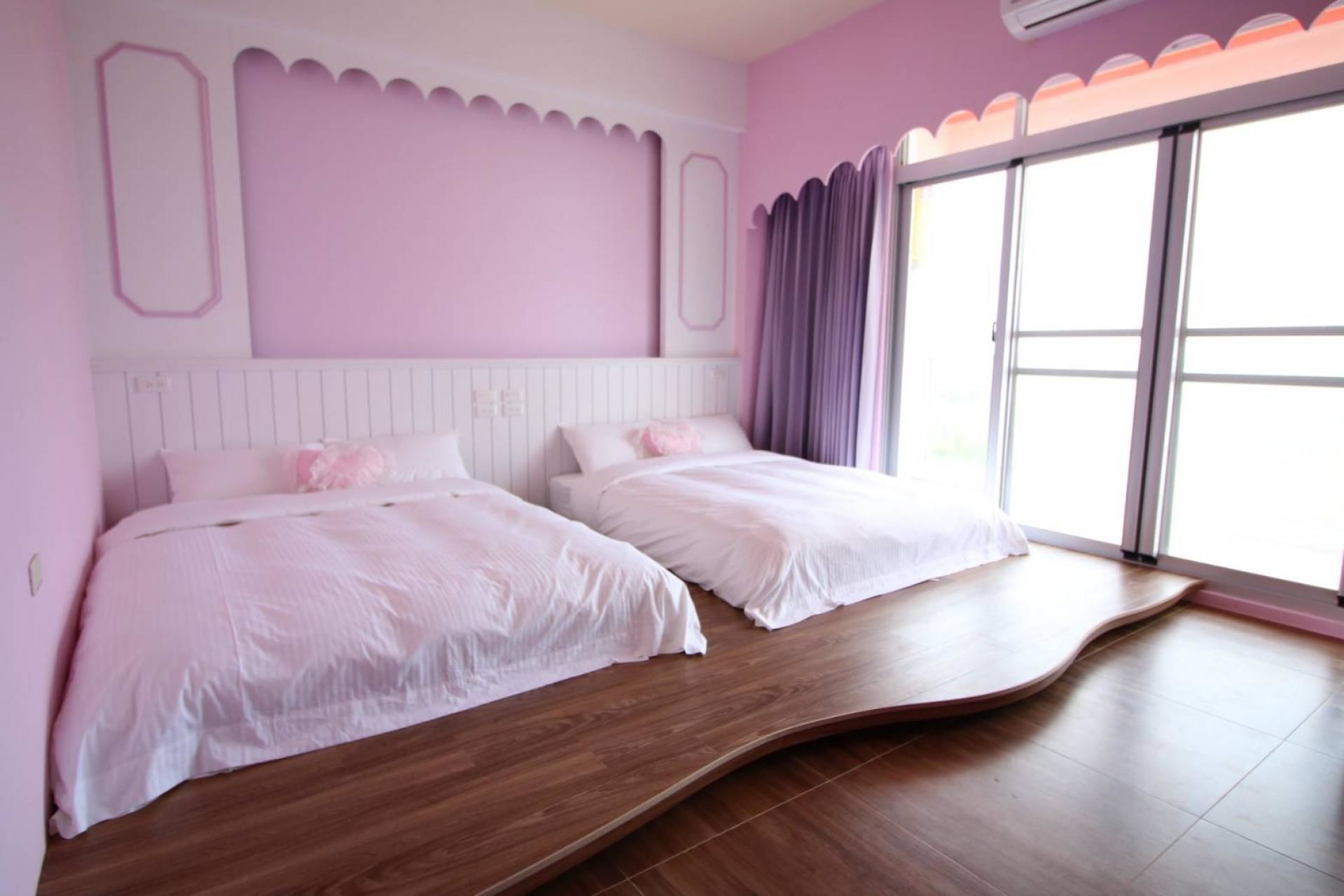 Elfin Kids And Pets B&B