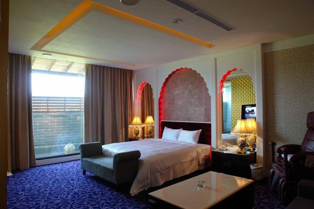 Qin Hai Motel