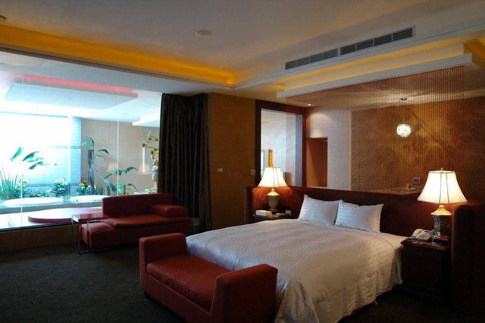 Qin Hai Motel