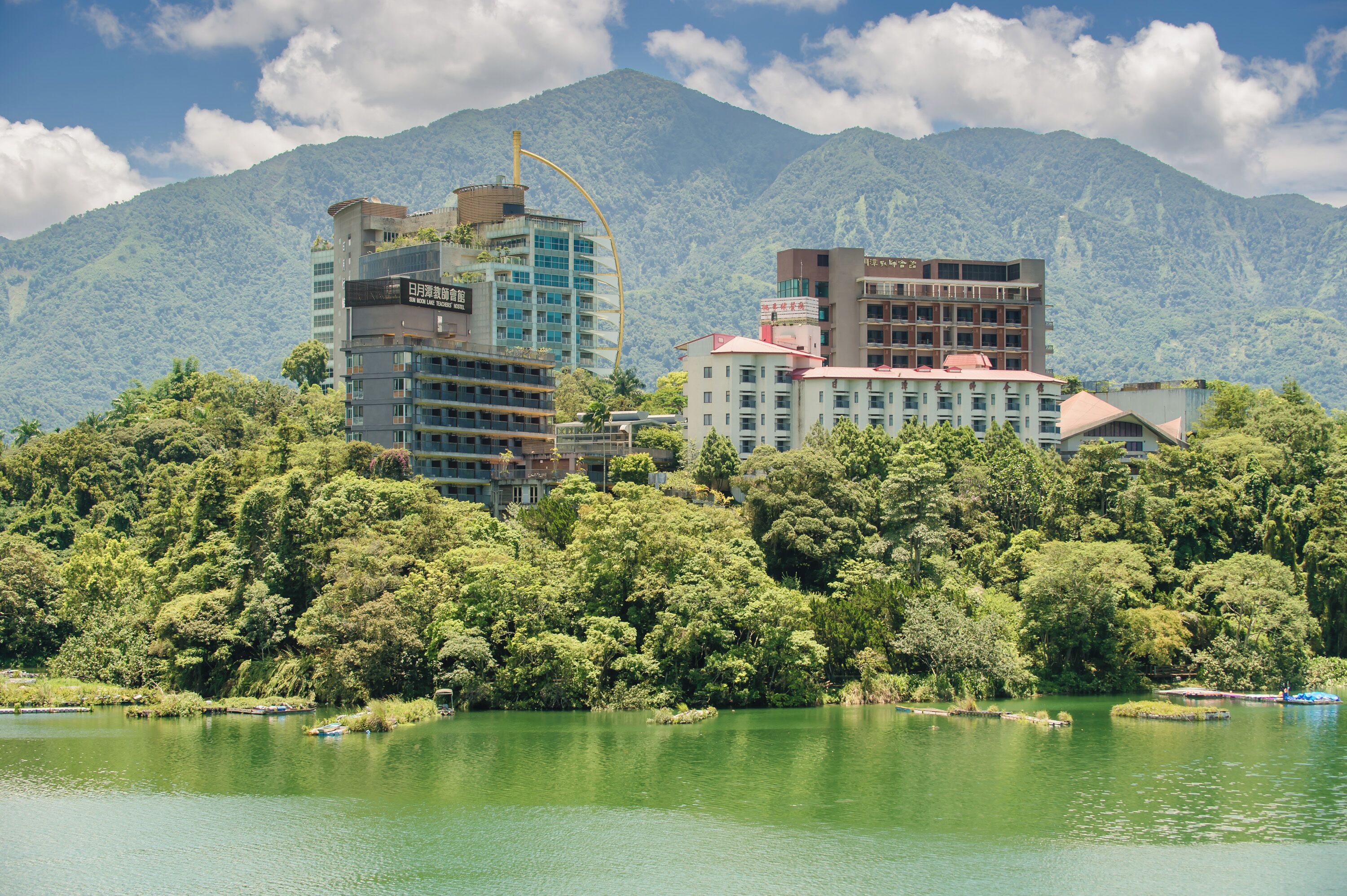 Bishui Shanju Lakeside Bed and Breakfast