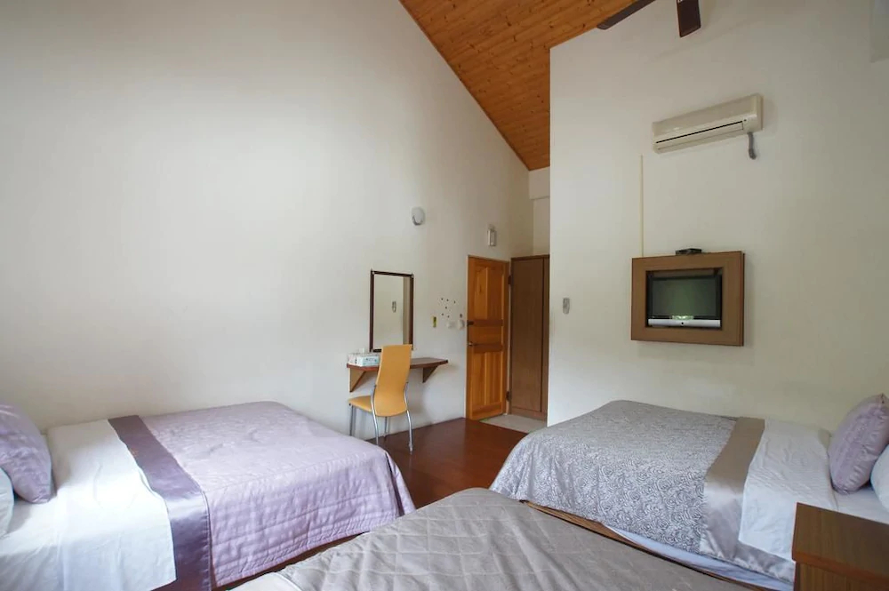 Music House Homestay
