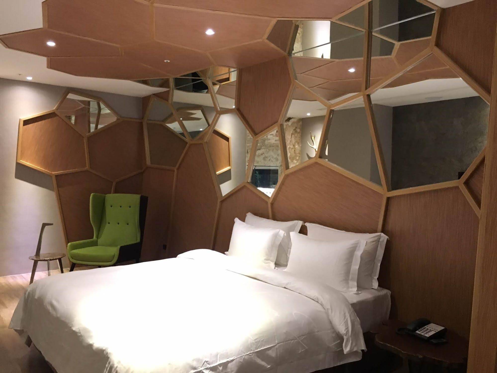 All Ur Boutique Motel Xin Jhung