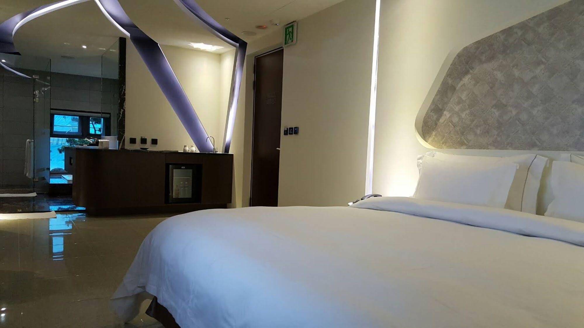 All Ur Boutique Motel Xin Jhung