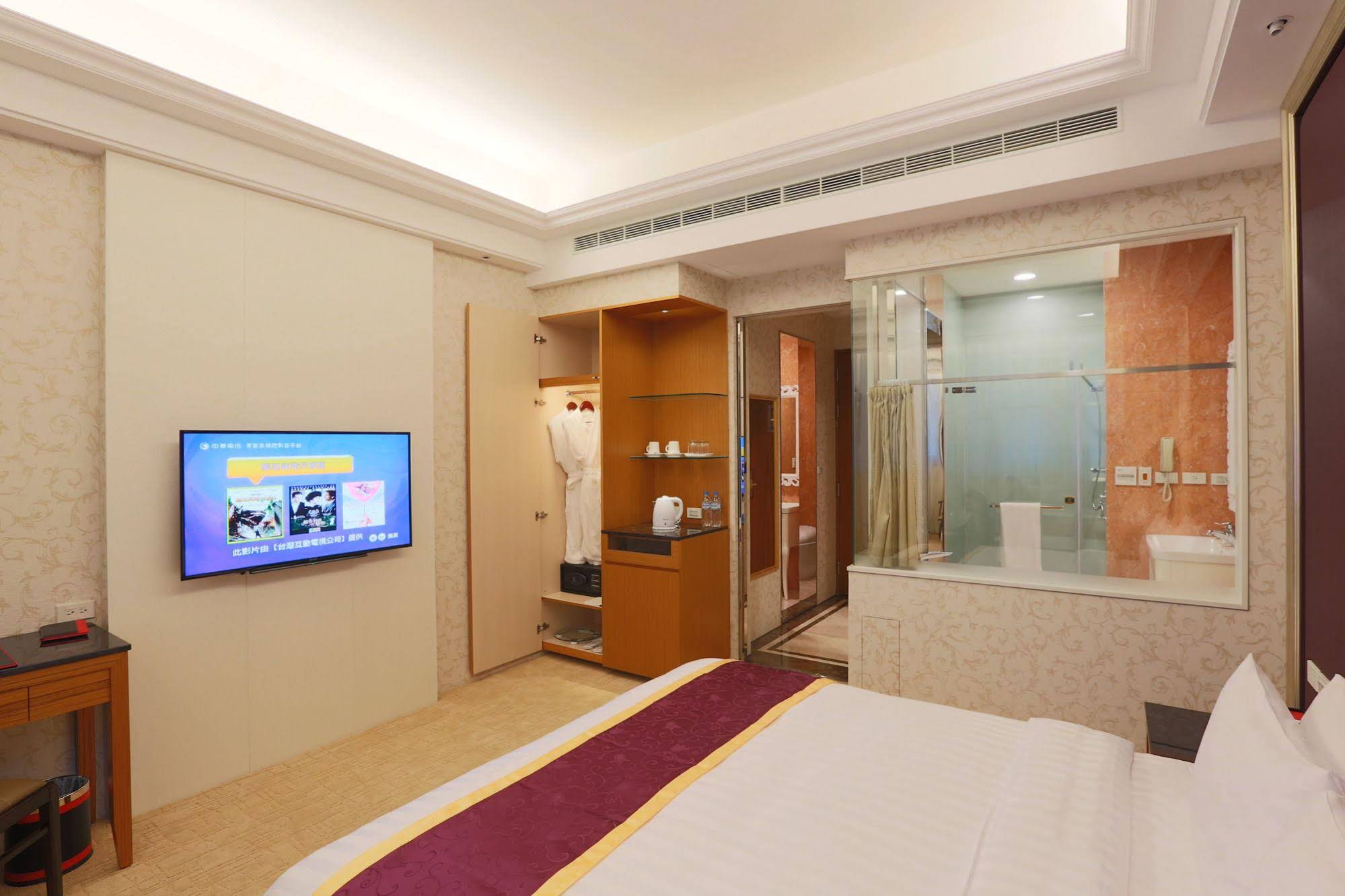 Happiness Inn Hotel