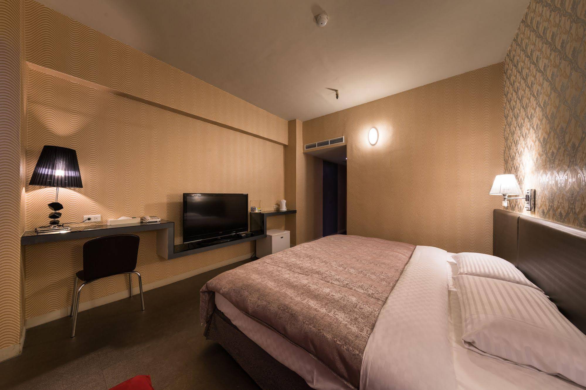 Joy Hotel Sanchung