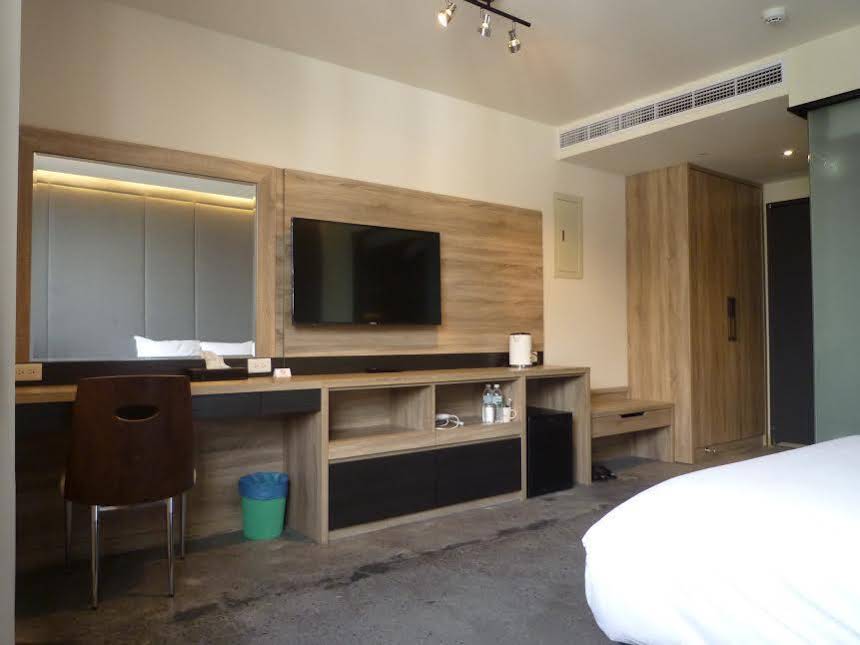 Travel Light Hotel