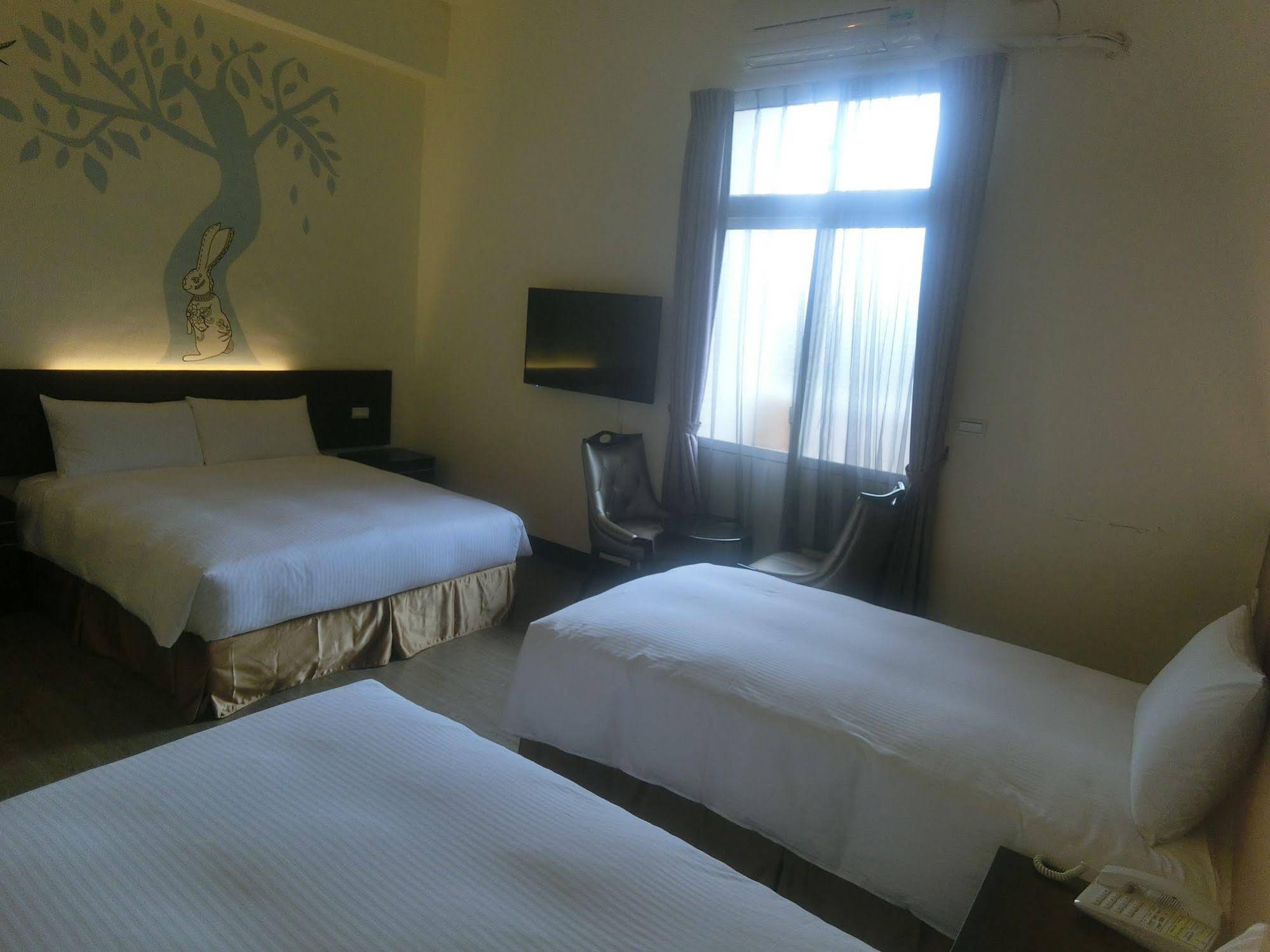 Huashe Hotel Chiayi Branch