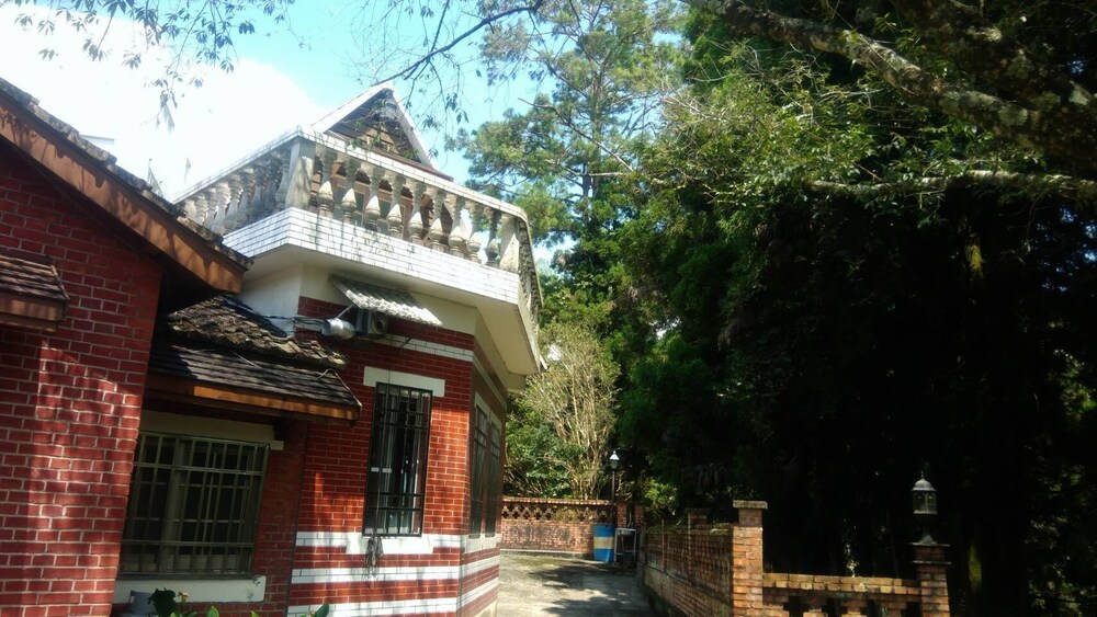 F.F.F. The 24H Valley Food Restauran B&B