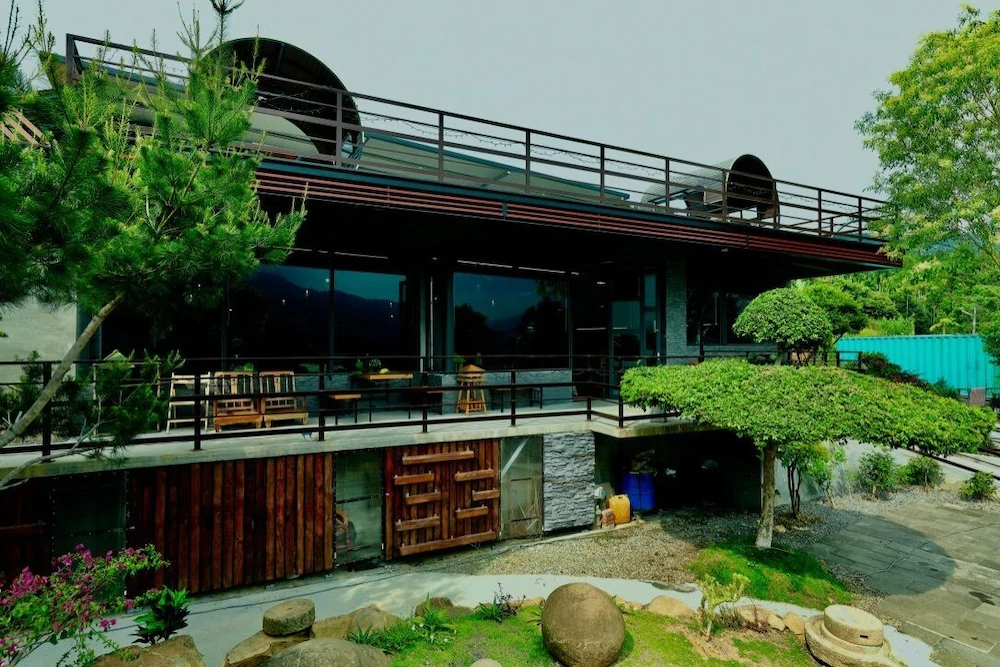Five Mountains And Three Water B&B