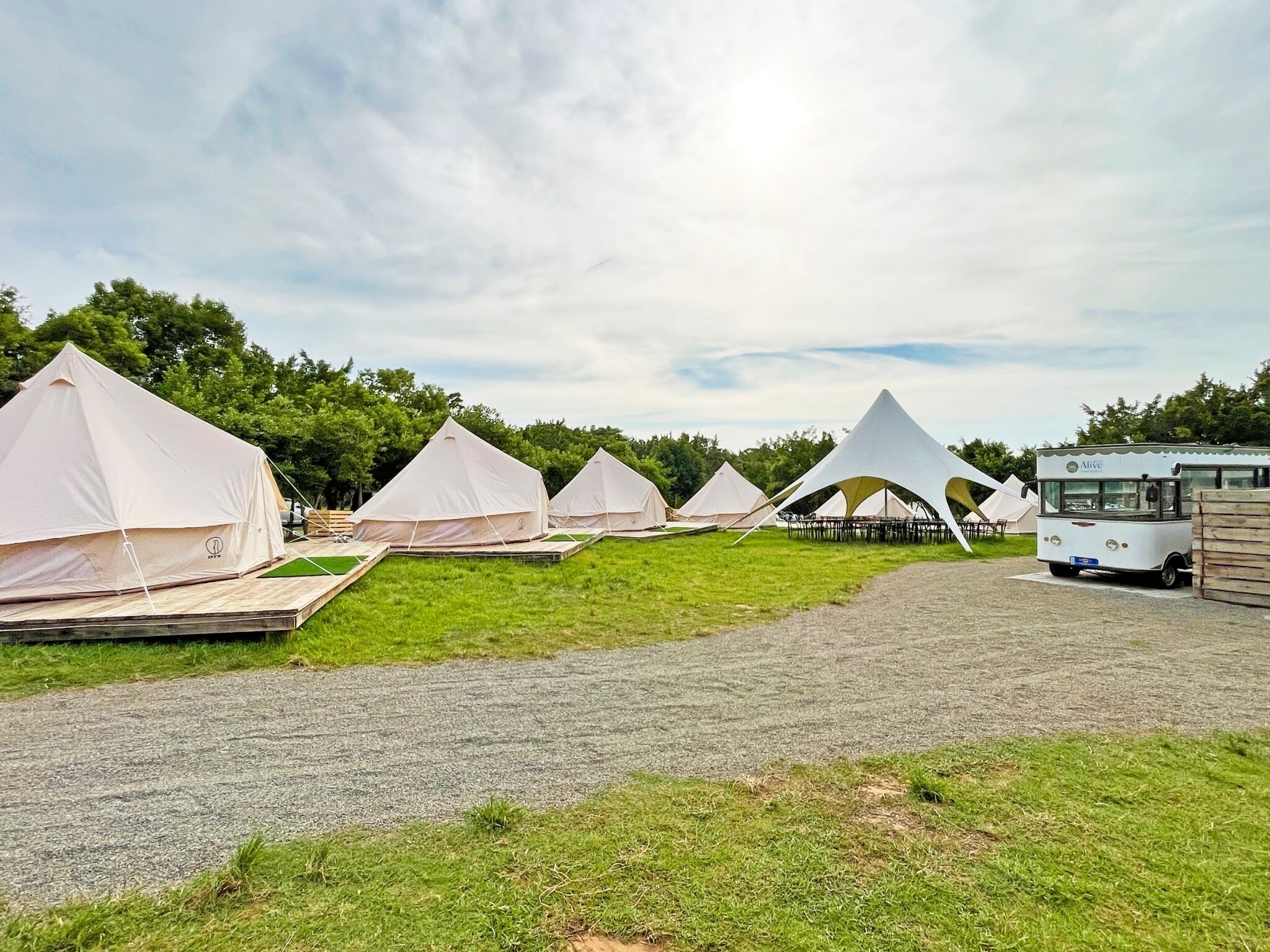 Alive Glamping Base