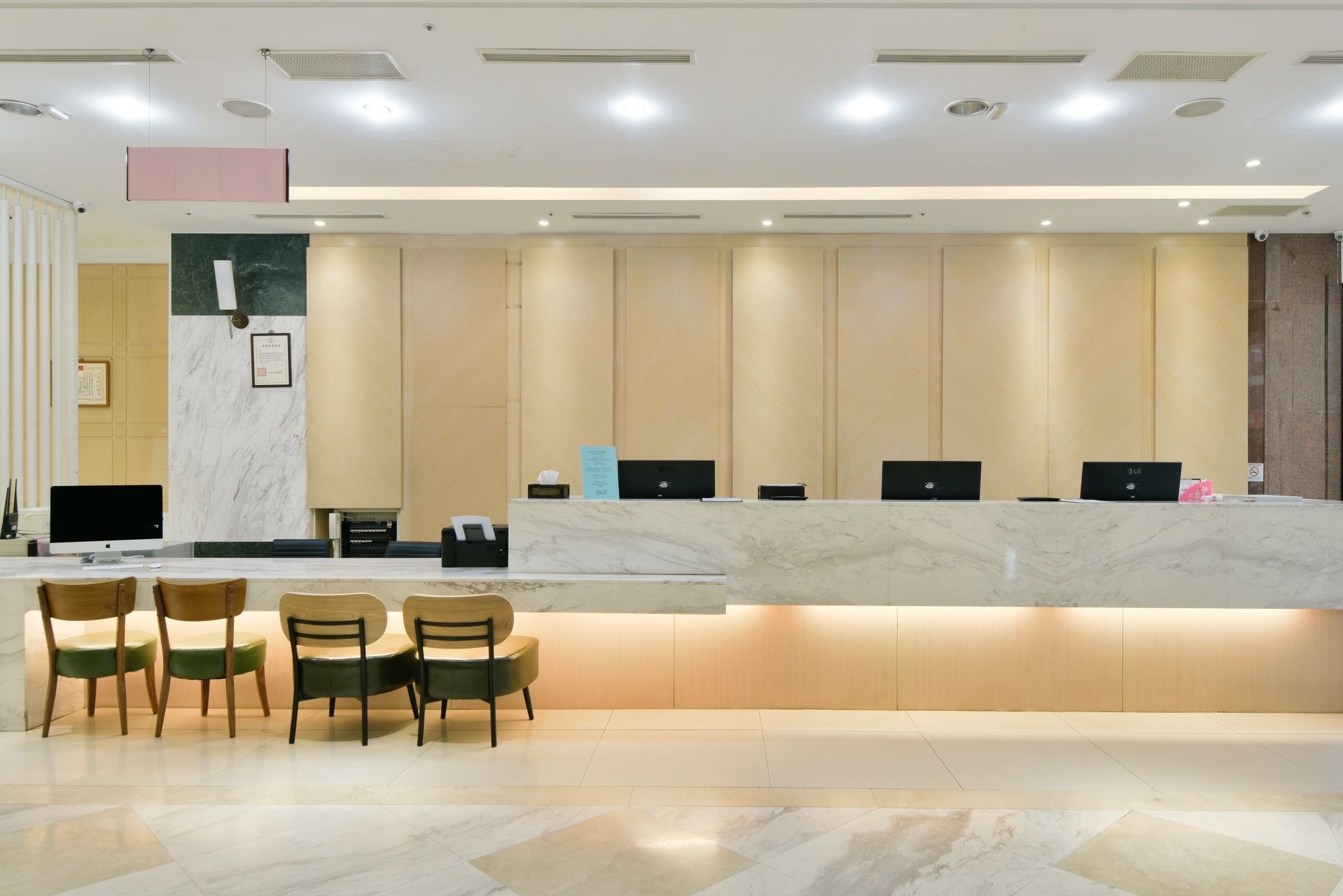 Champs Elysees Hotel