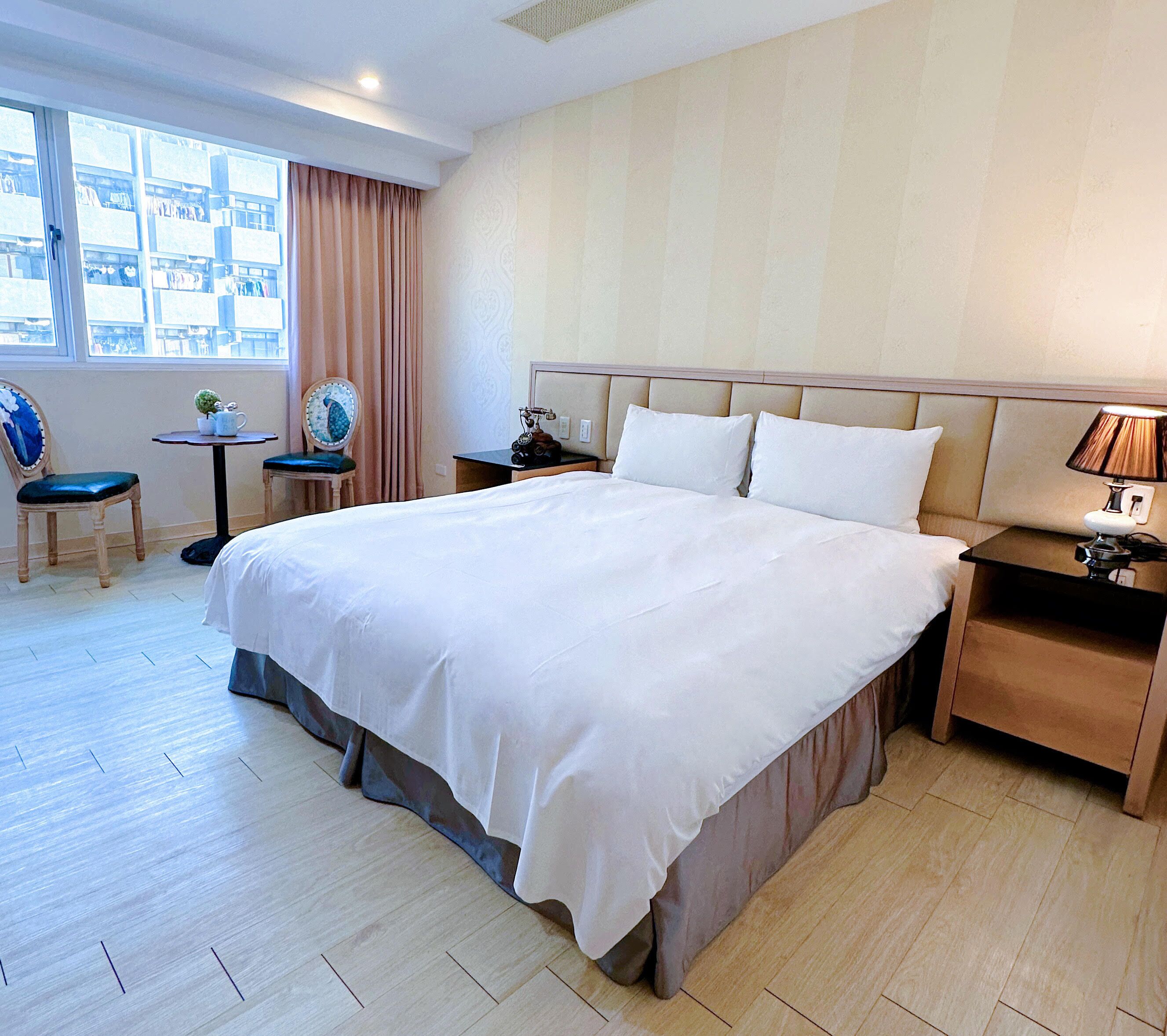 Champs Elysees Hotel