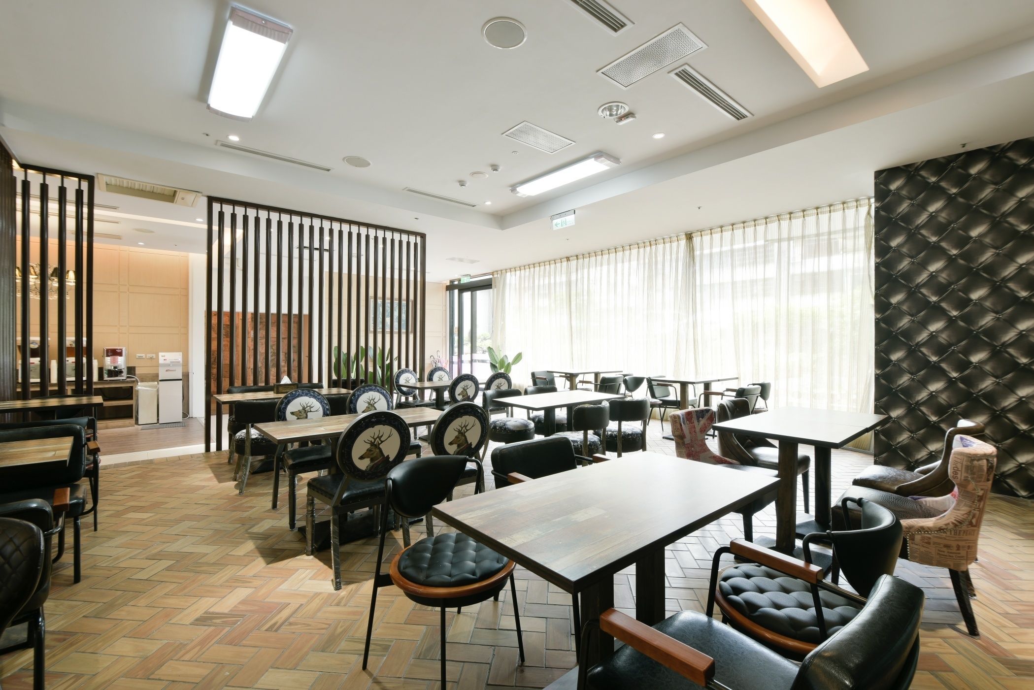 Champs Elysees Hotel