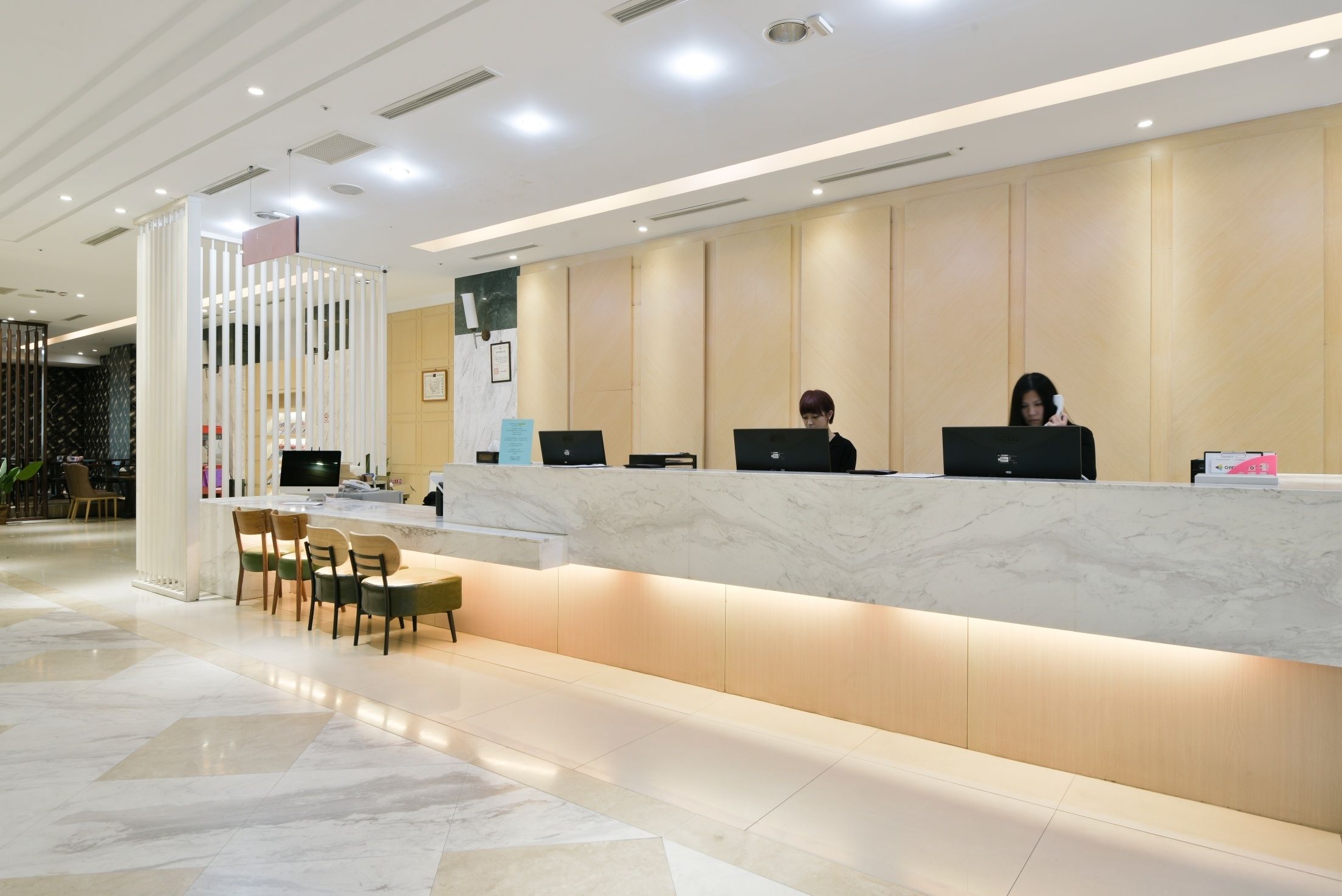 Champs Elysees Hotel