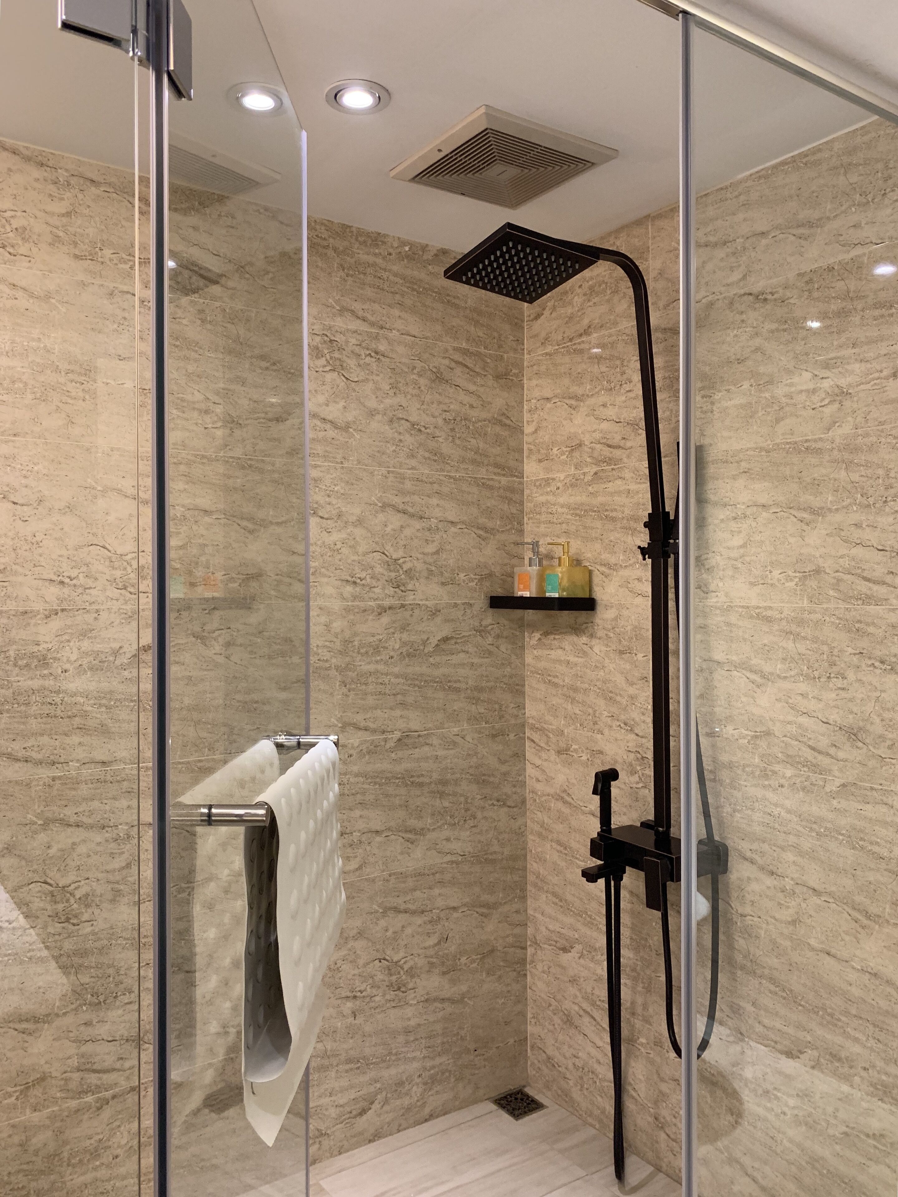 Champs Elysees Hotel