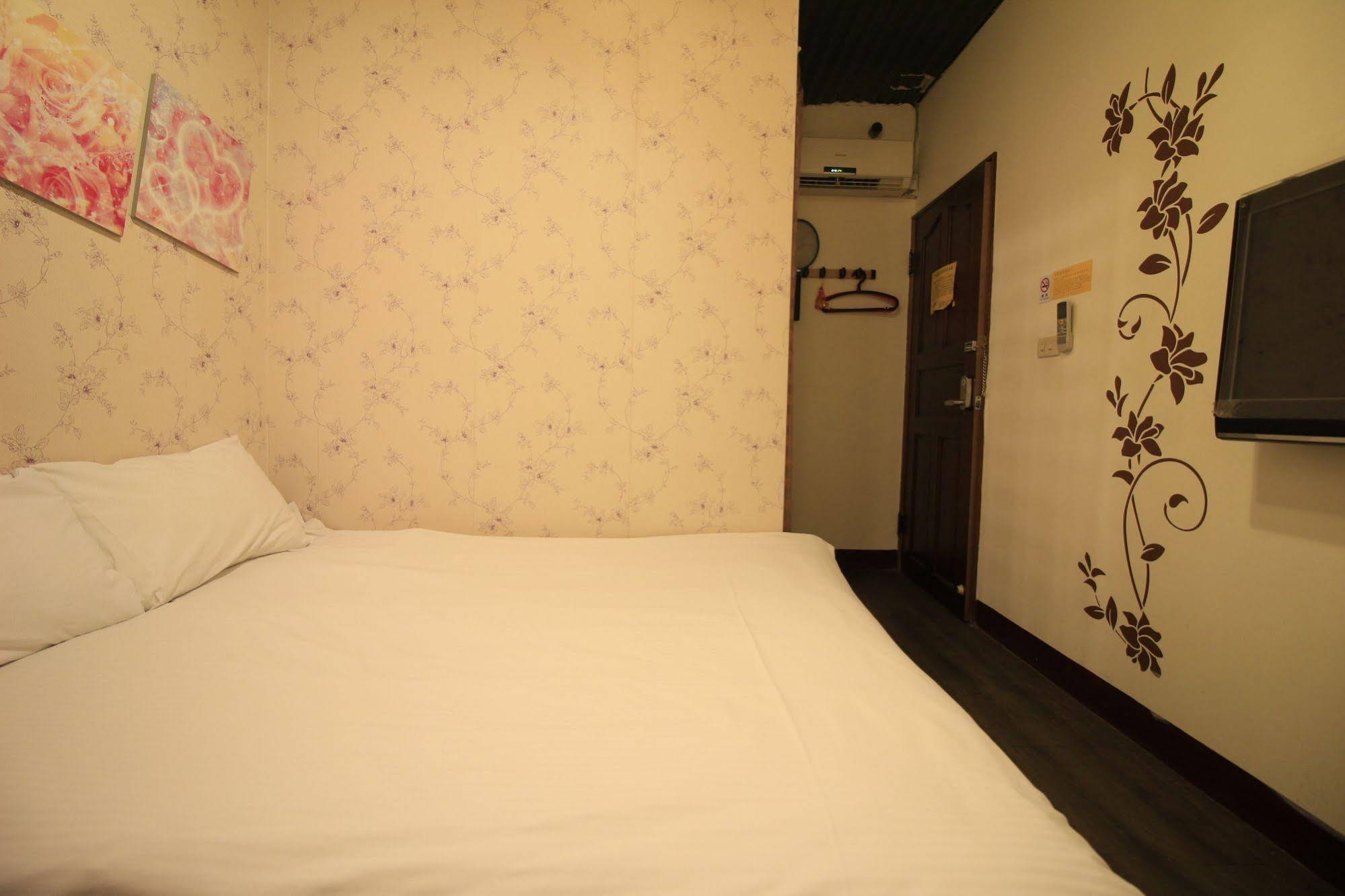 Fengjia Backers Hostel