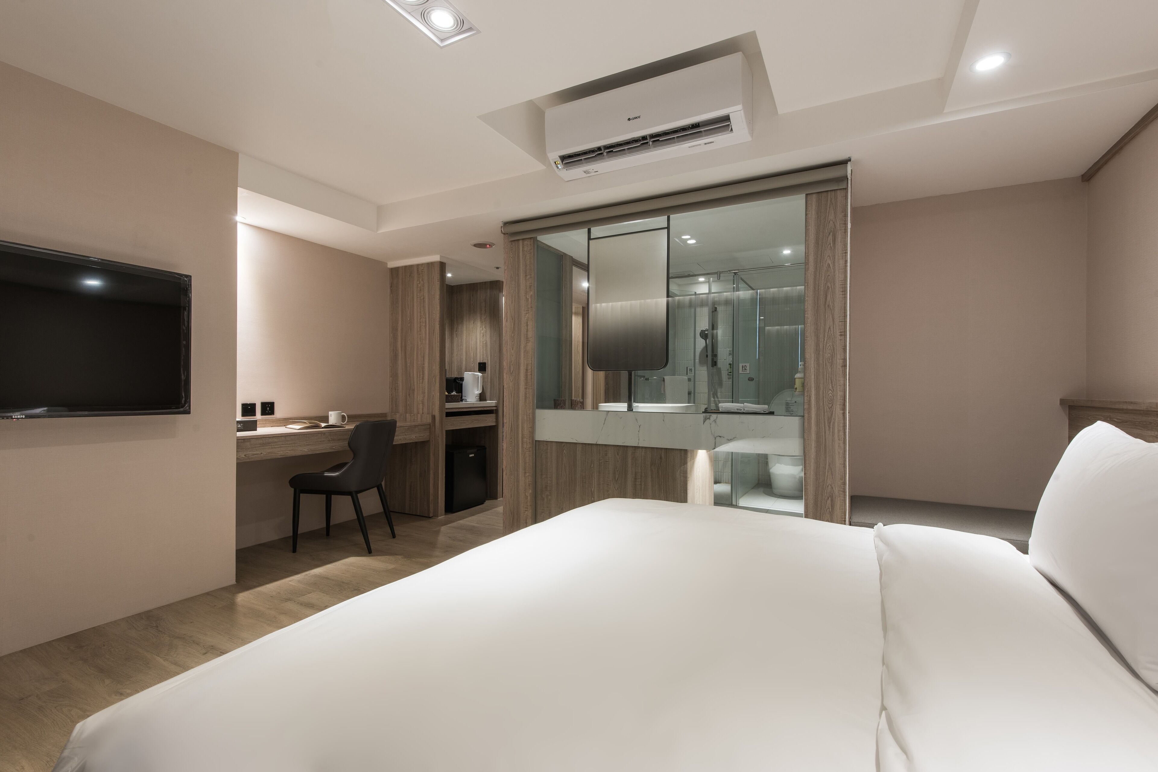 Spring's Rhapsody Hotel