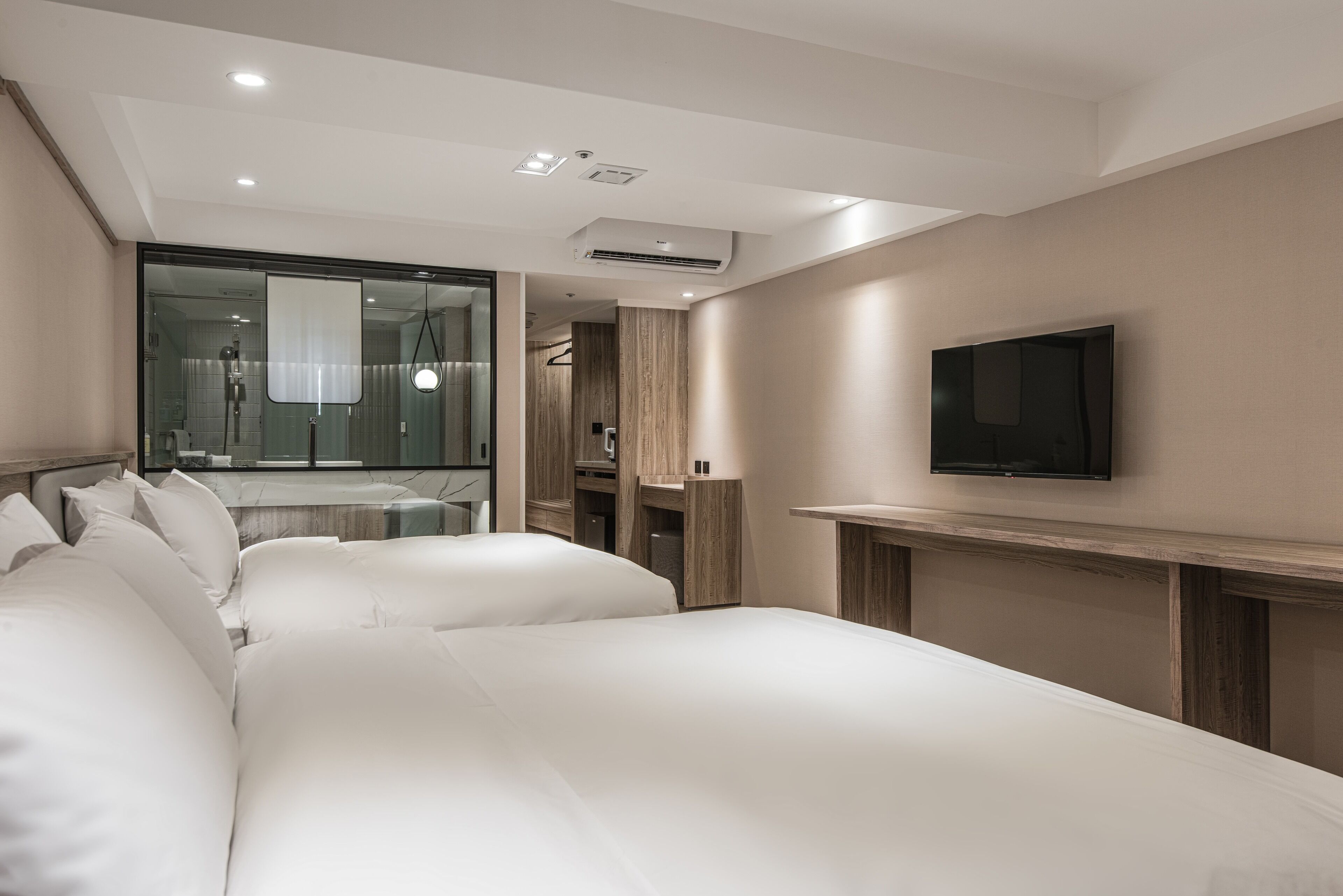 Spring's Rhapsody Hotel