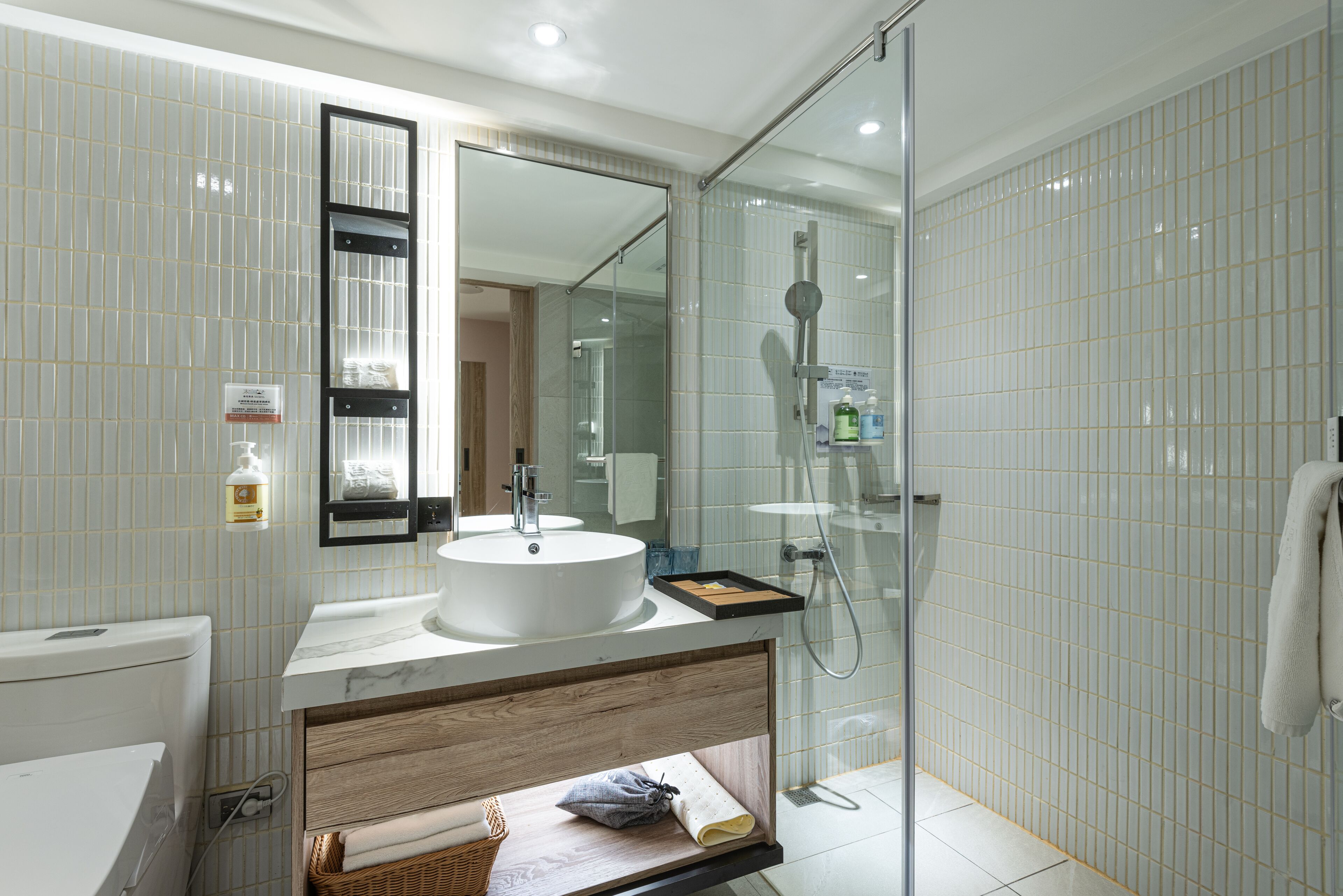 Spring's Rhapsody Hotel