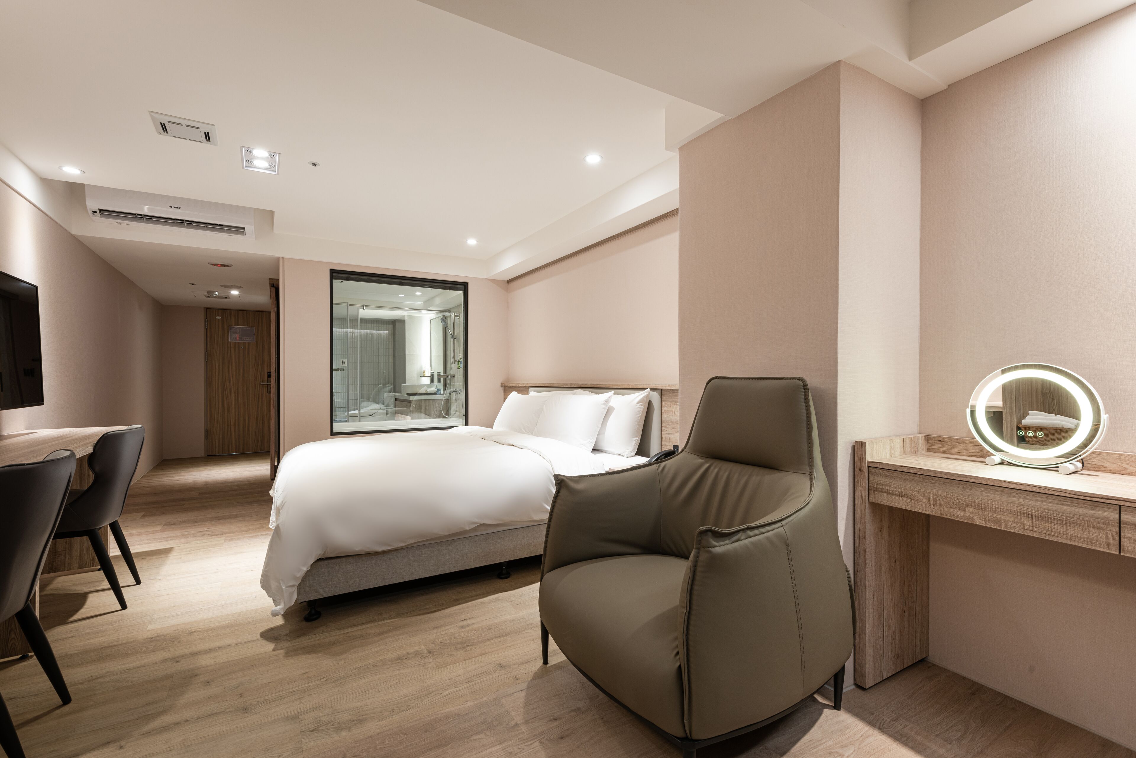 Spring's Rhapsody Hotel