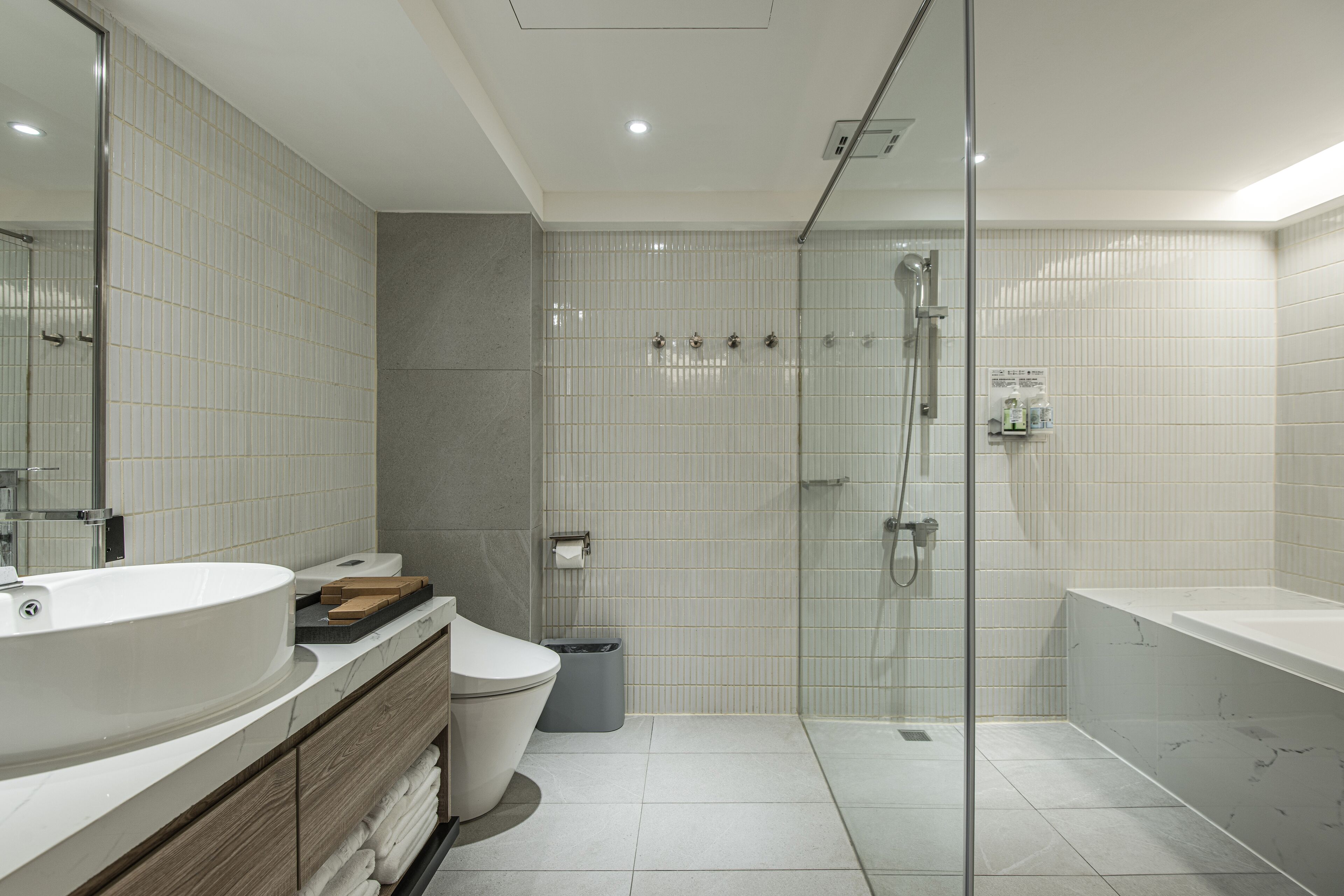 Spring's Rhapsody Hotel