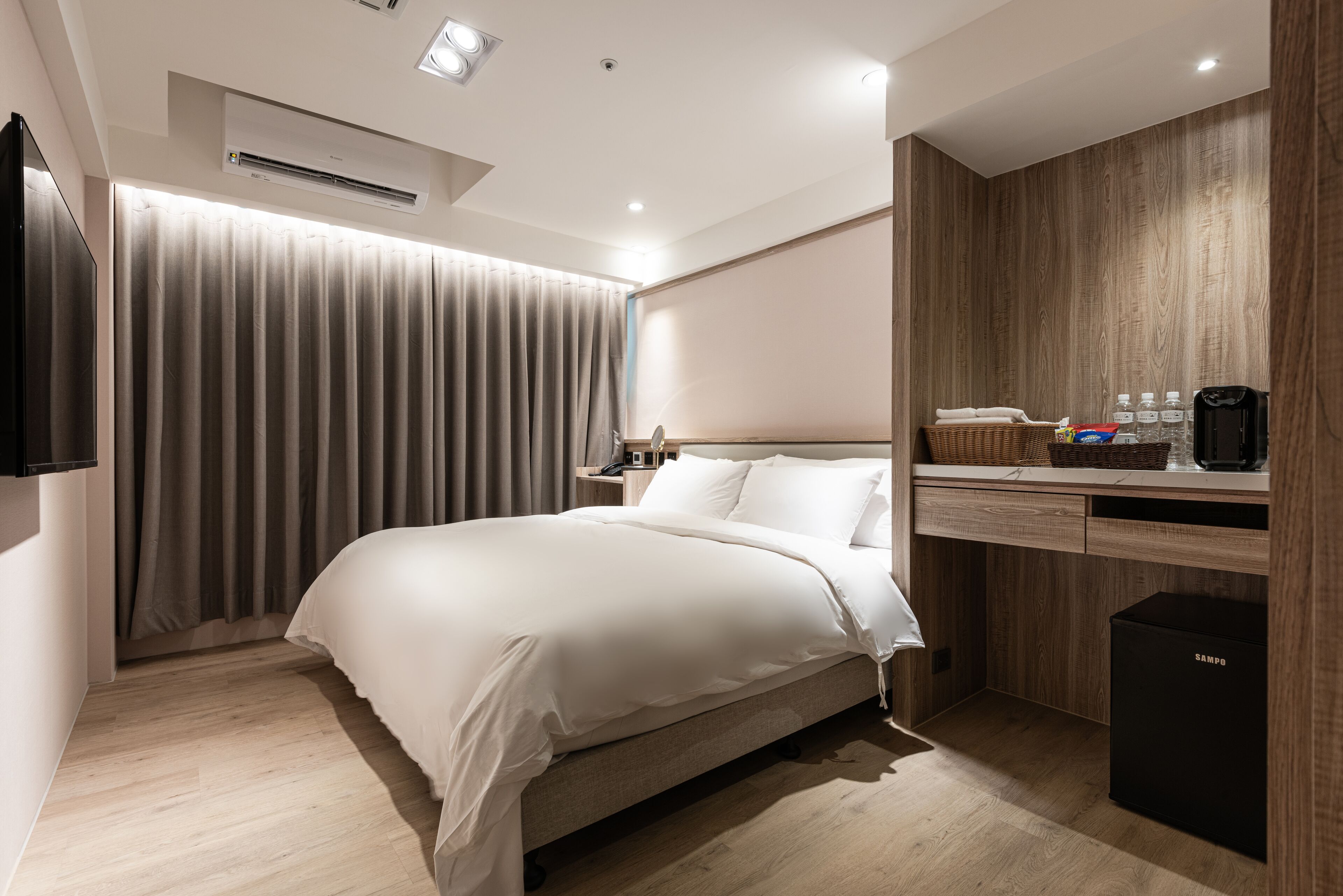 Spring's Rhapsody Hotel