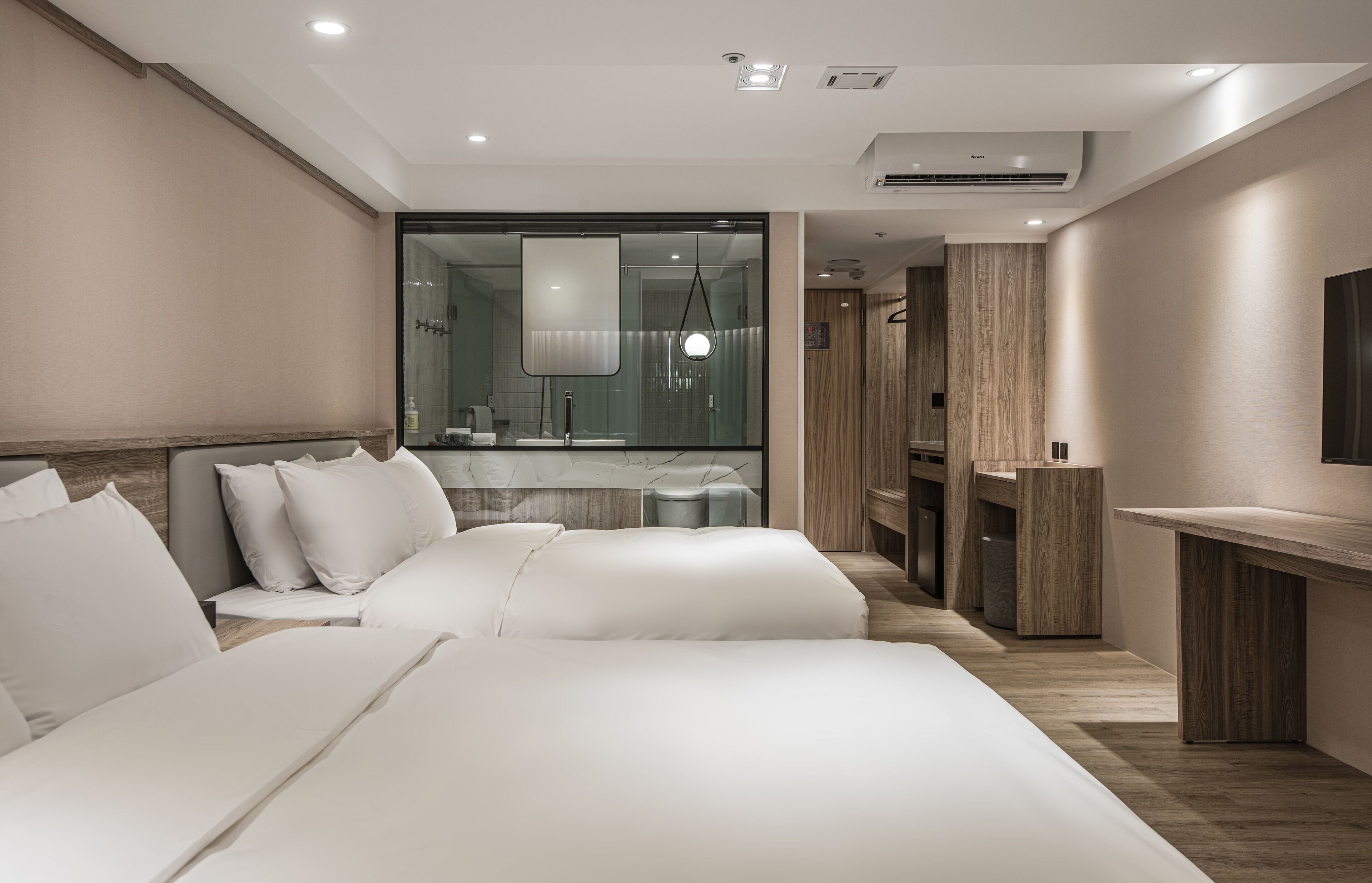 Spring's Rhapsody Hotel