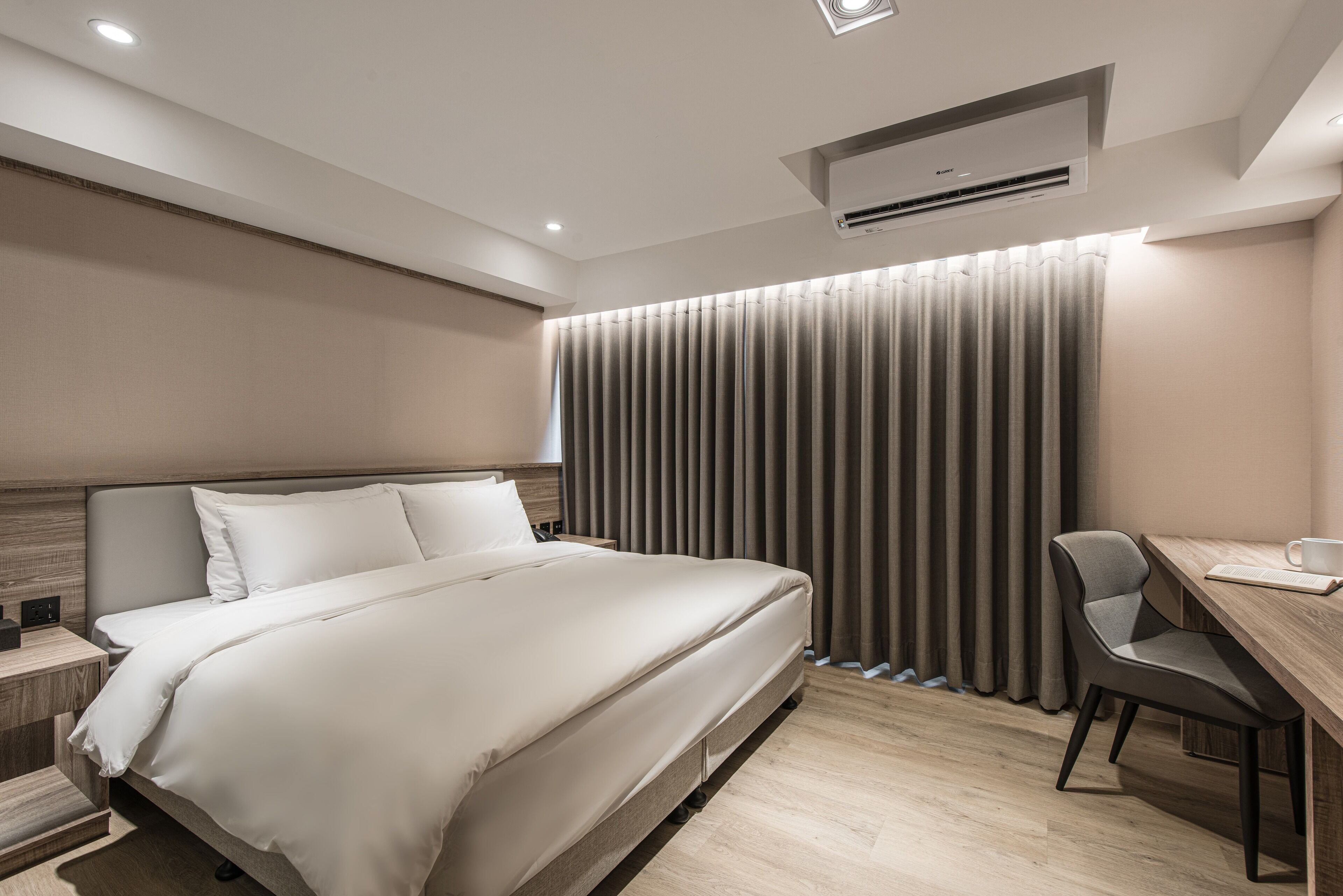 Spring's Rhapsody Hotel