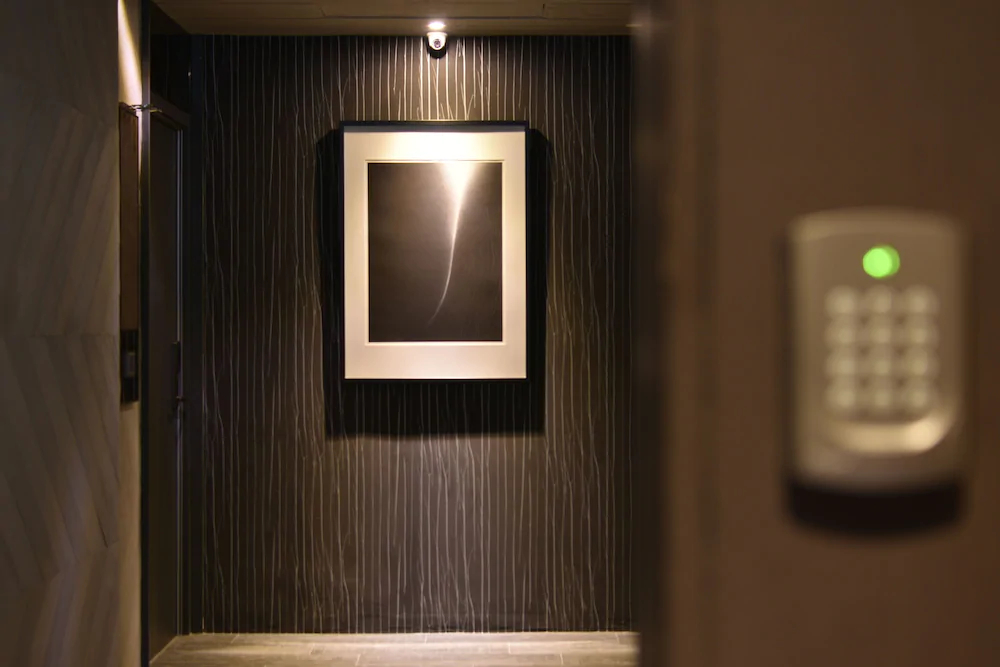 3 Door Hotel