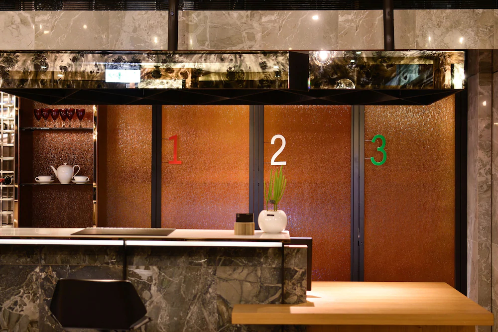 3 Door Hotel
