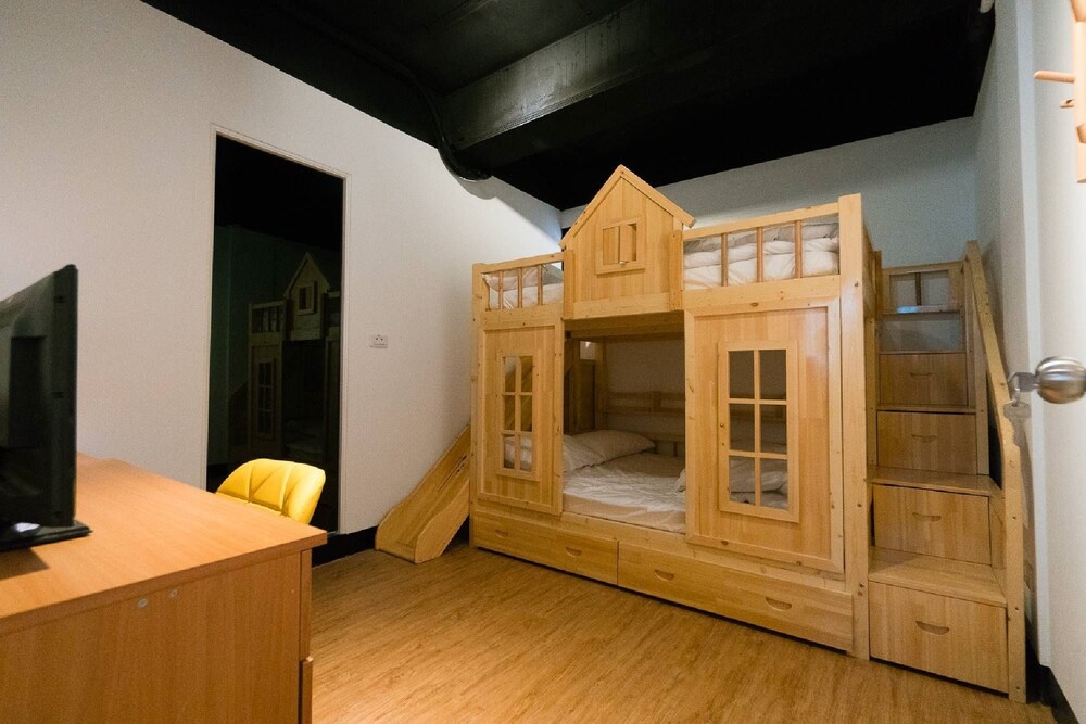 Aj House