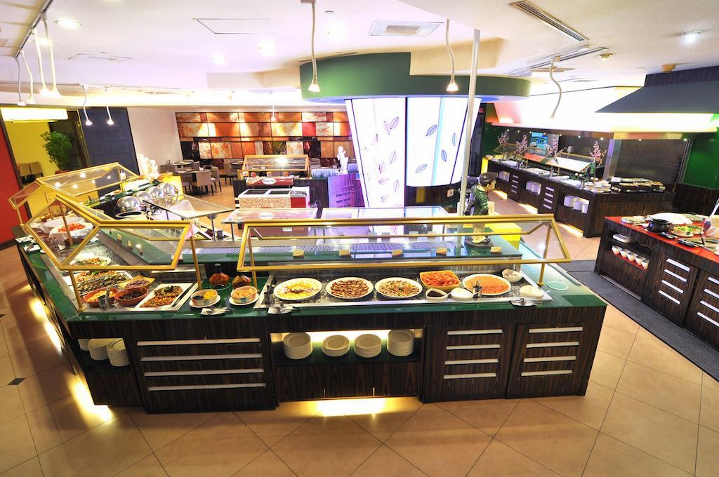 Evergreen Plaza Hotel