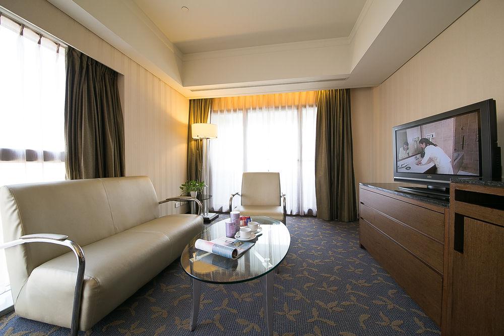 Evergreen Plaza Hotel