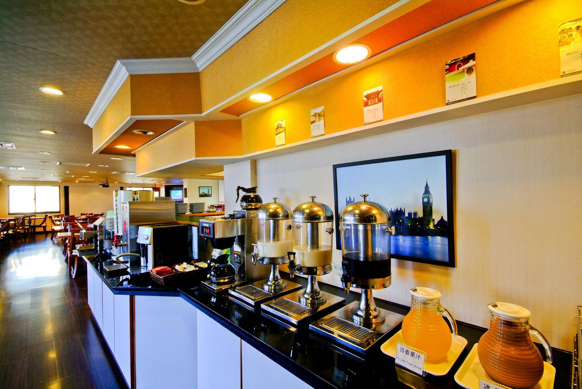 F Hotel Tainan