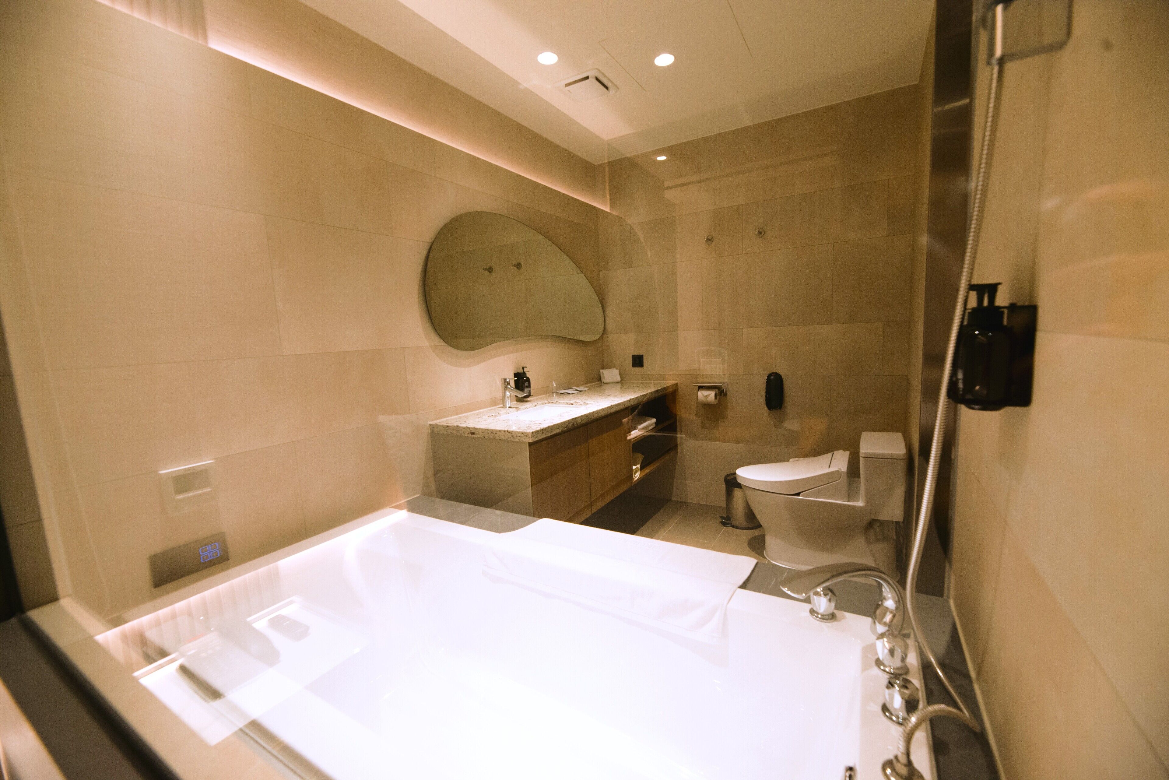JingIn Hotel