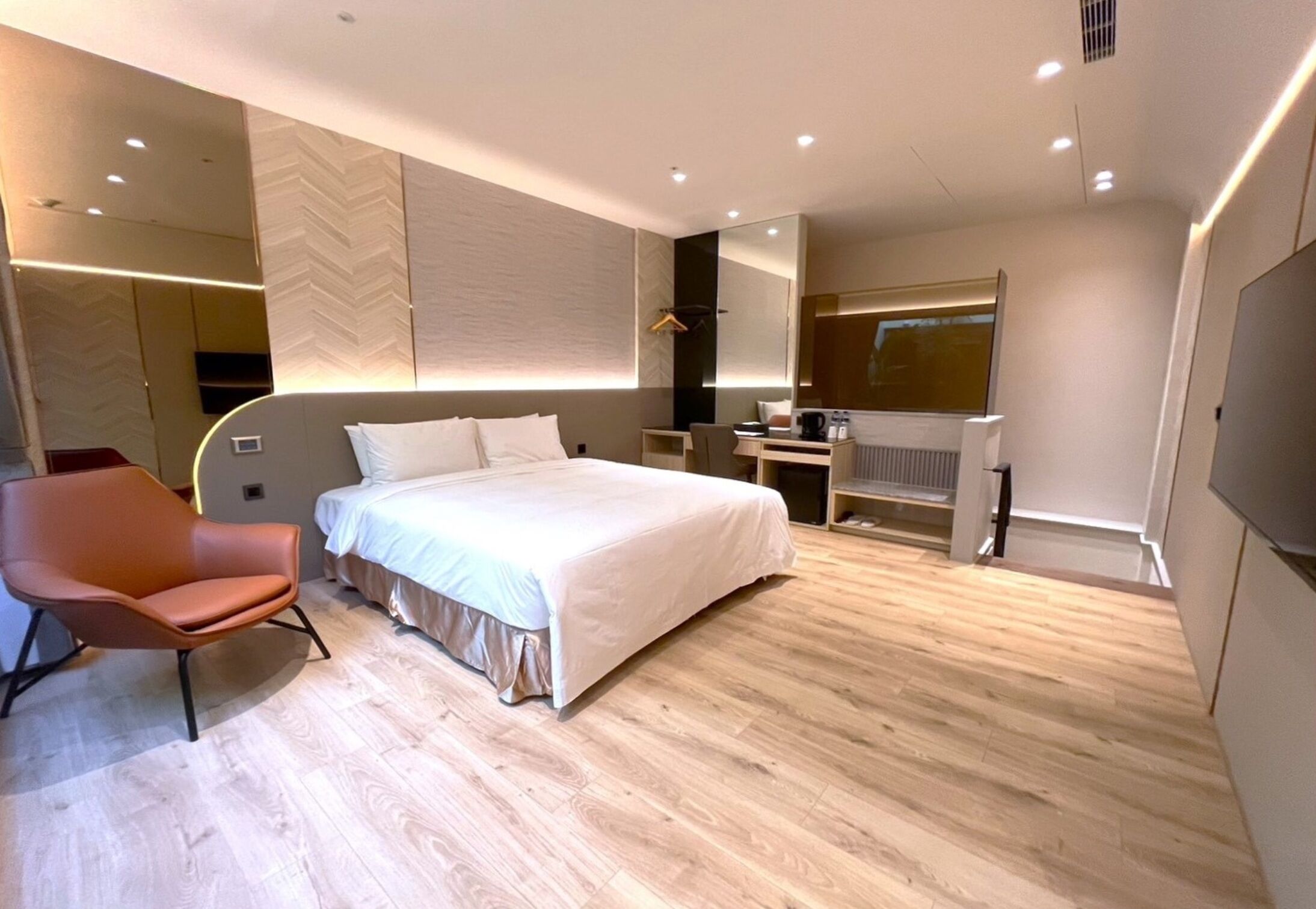 JingIn Hotel