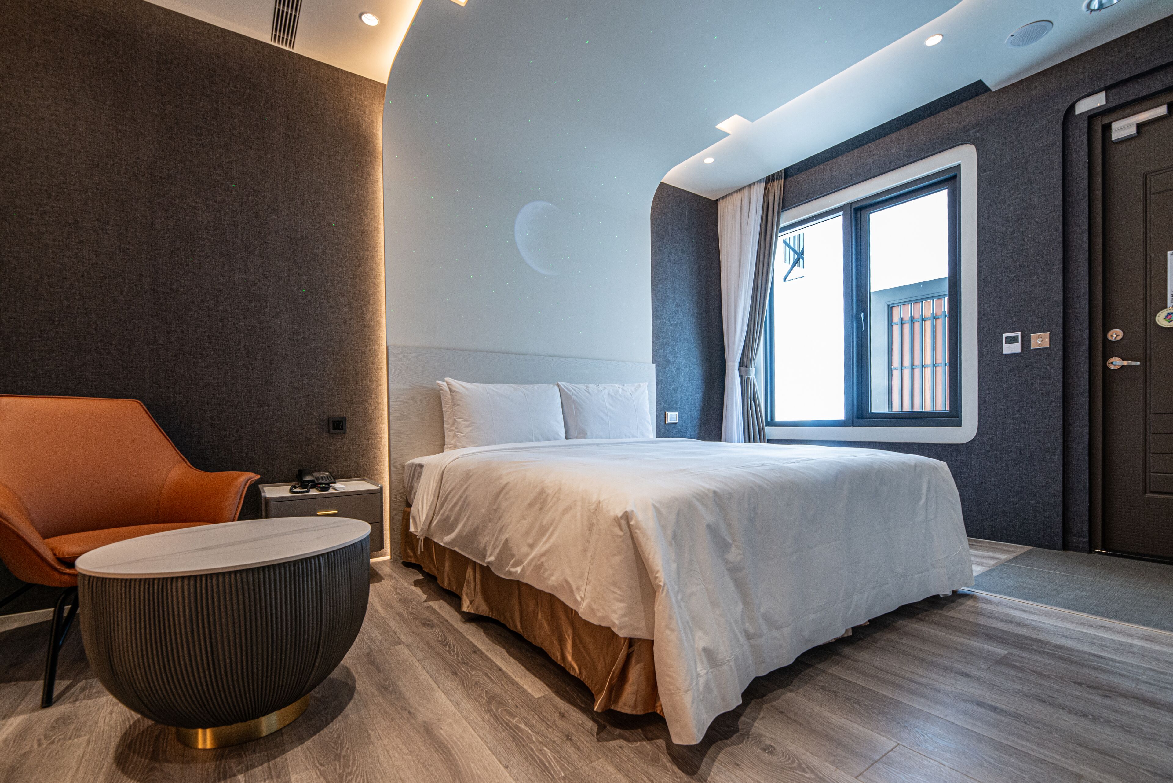JingIn Hotel