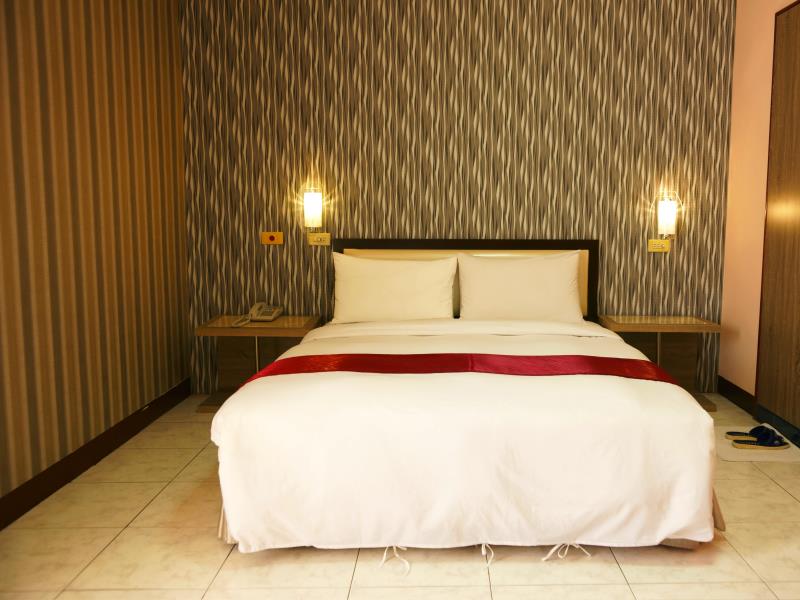 Jiuning Business Hotel