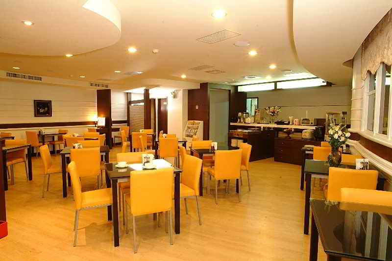 Takatama Hotel