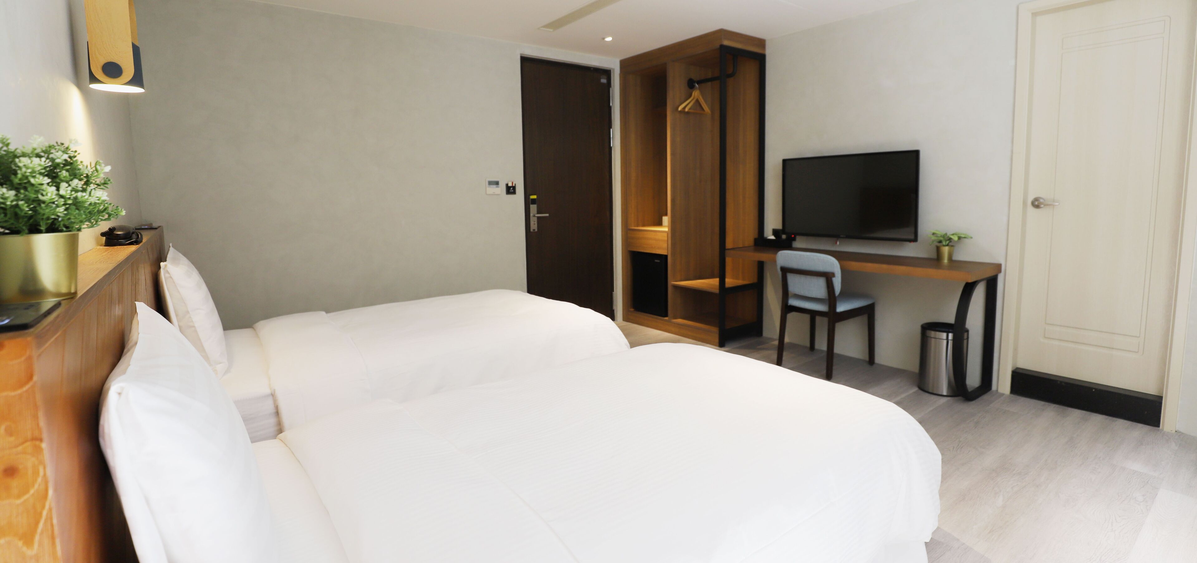 Unique Hotel-Dash 23 Hotel-Giant Hotel