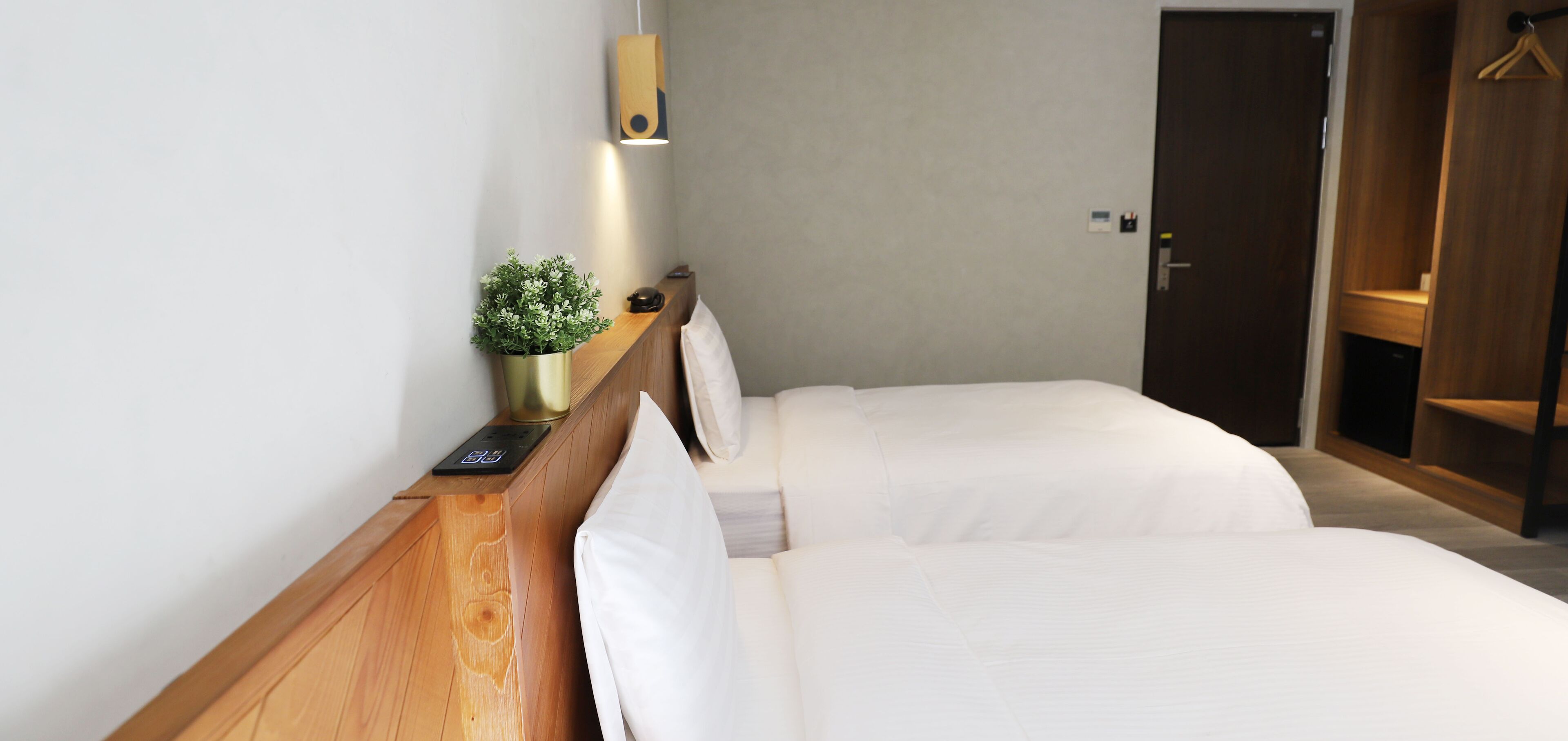 Unique Hotel-Dash 23 Hotel-Giant Hotel