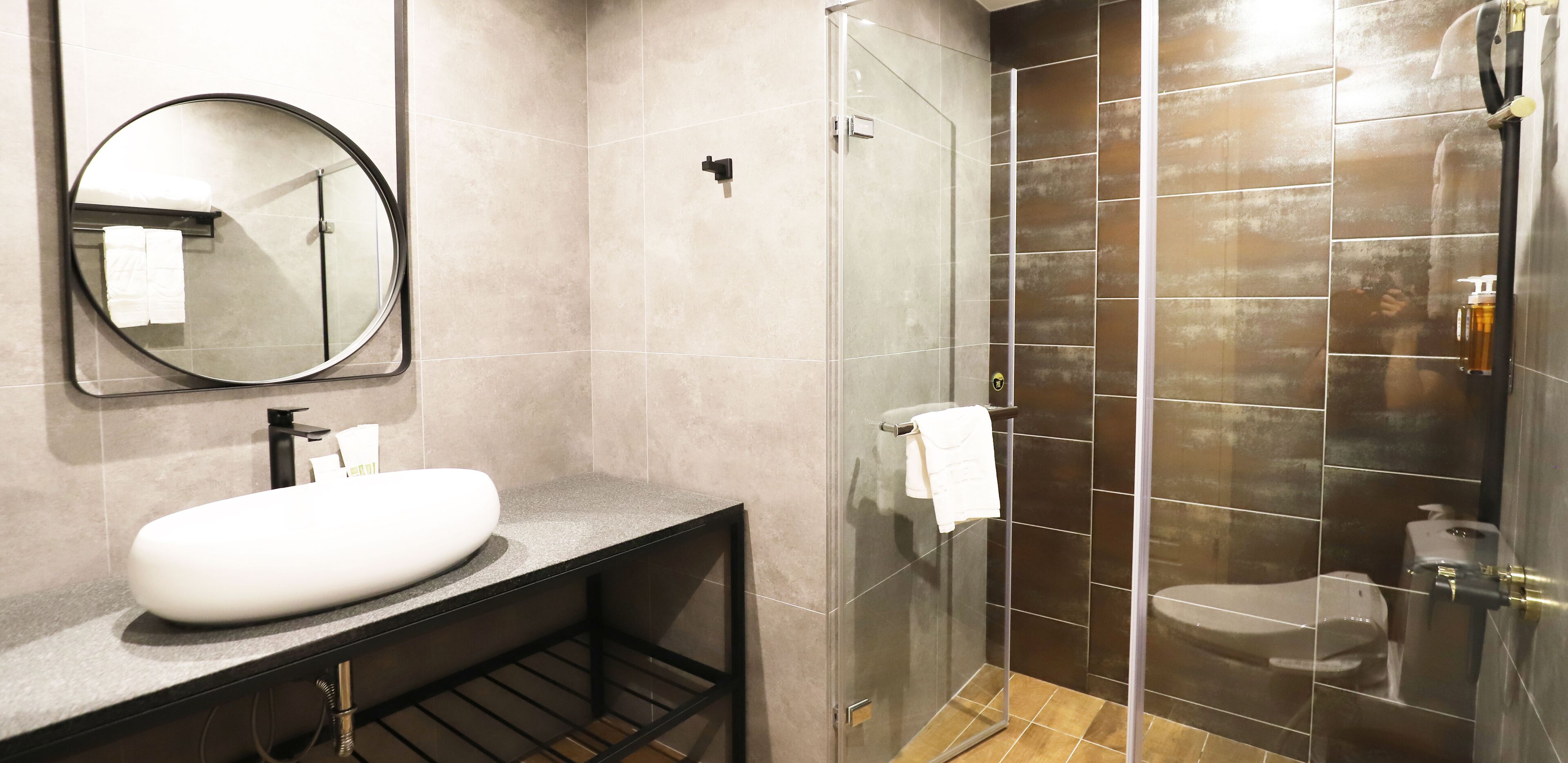 Unique Hotel-Dash 23 Hotel-Giant Hotel