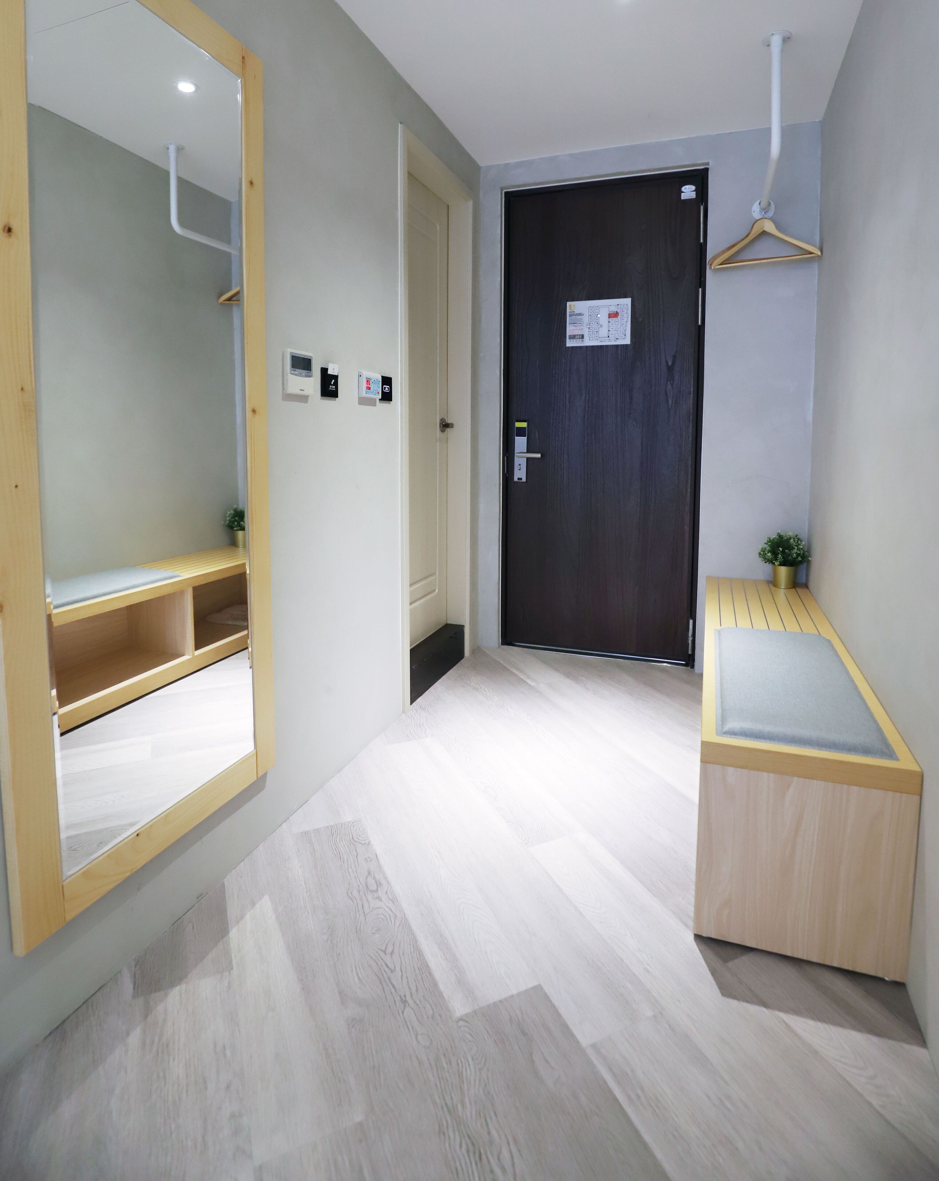 Unique Hotel-Dash 23 Hotel-Giant Hotel