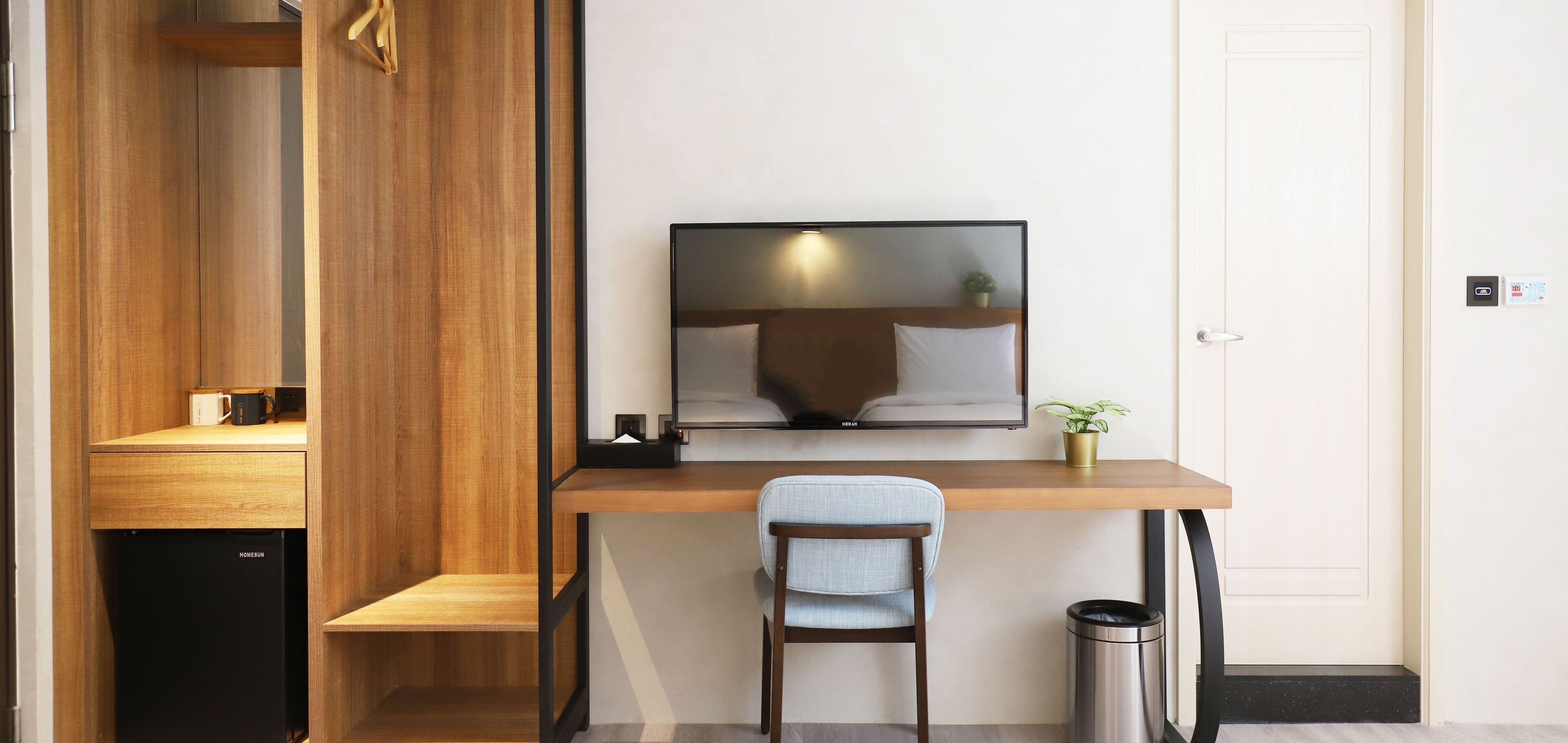 Unique Hotel-Dash 23 Hotel-Giant Hotel