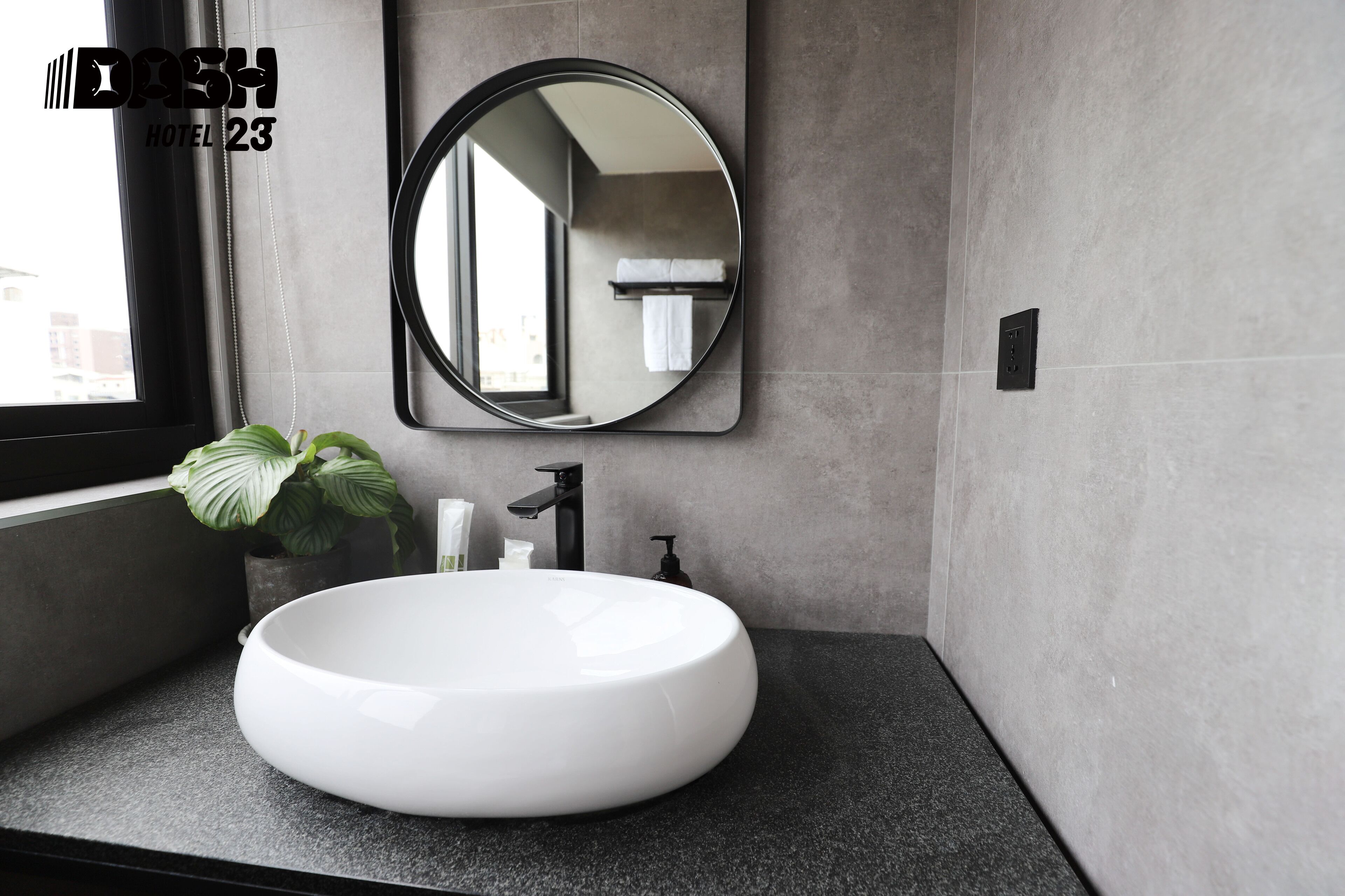 Unique Hotel-Dash 23 Hotel-Giant Hotel