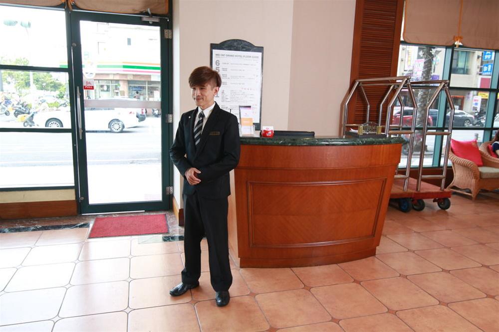 Wei-Yat Toong Mao Grand